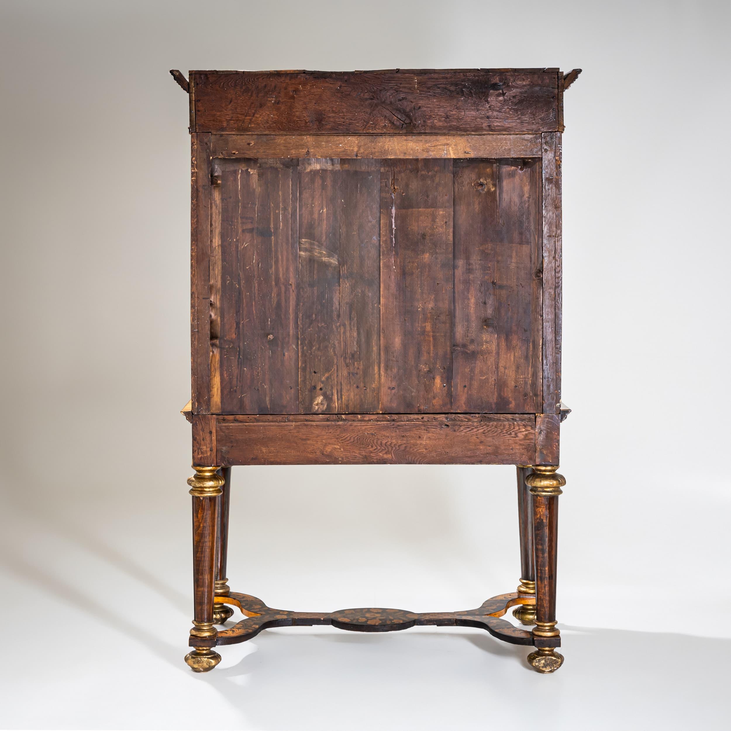Representative Secretaire, William and Mary Period (1689–1702), London c. 1690 For Sale 2