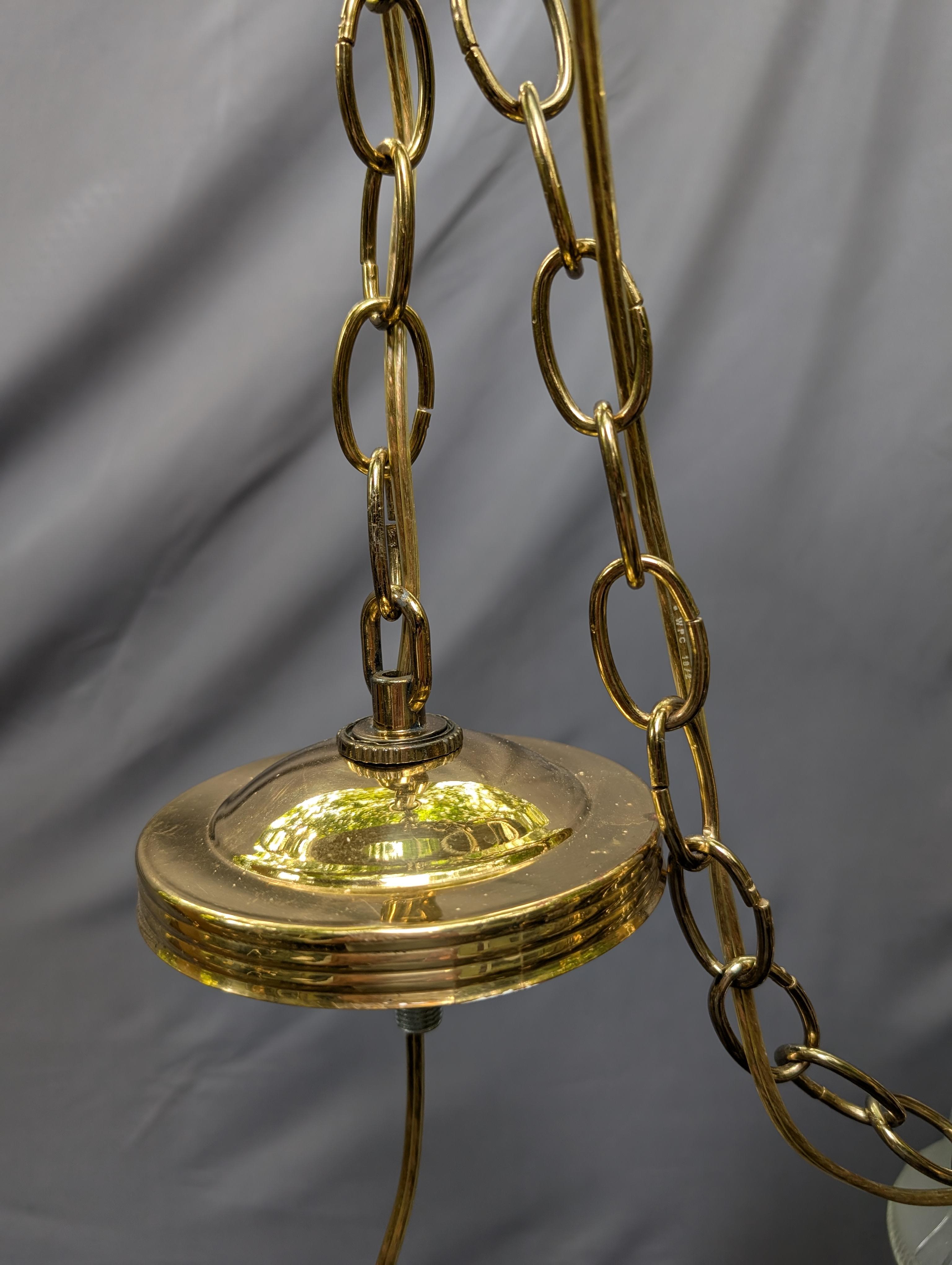 Reproducción de latón Victoriana Lámpara colgante de 3 luces en venta 2