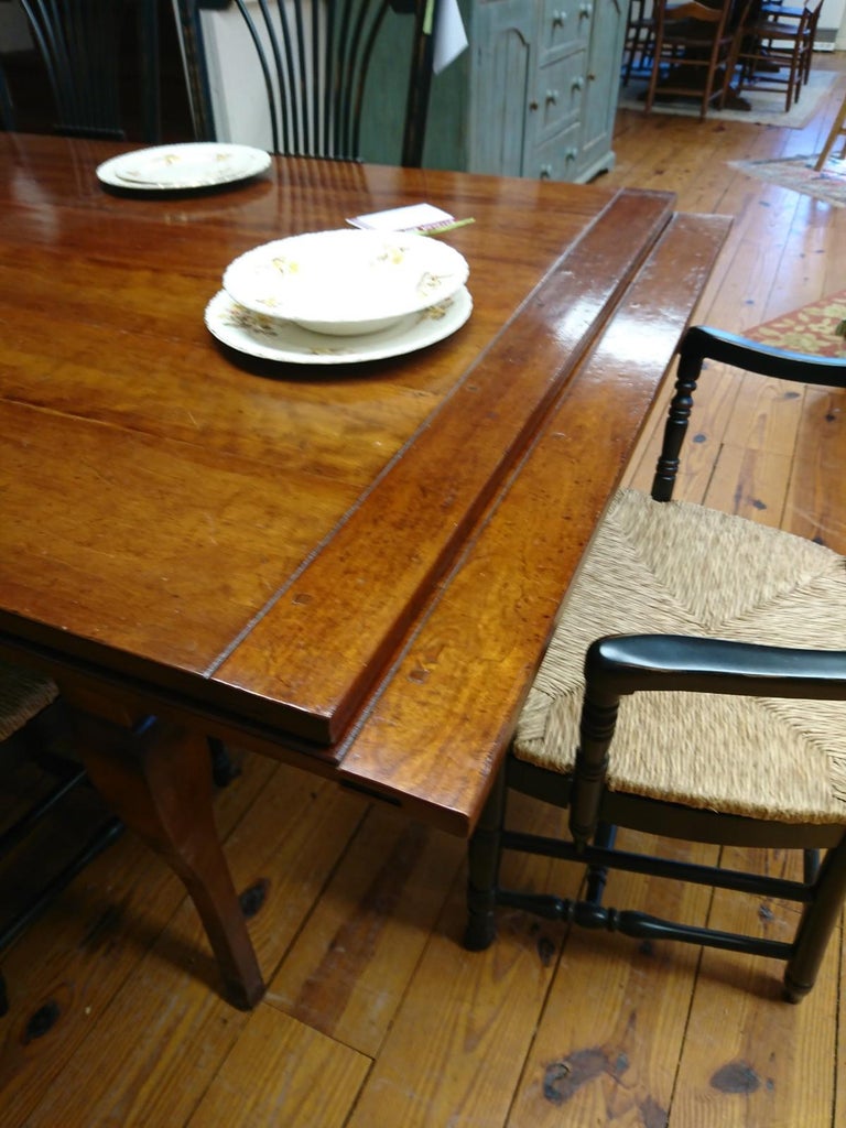 Reproduction Dining Table with Two Extending Leaves For Sale at 1stDibs
