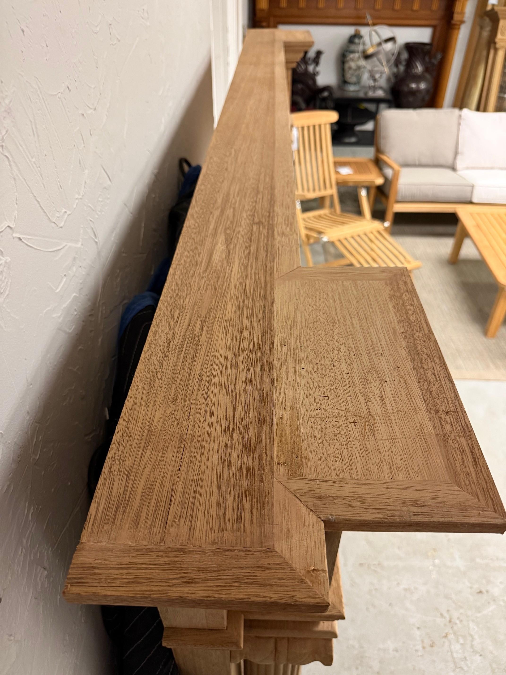 Reproduction Mahogany Fireplace Mantel with Fluted Columns and Carved Capitals in vendita 8