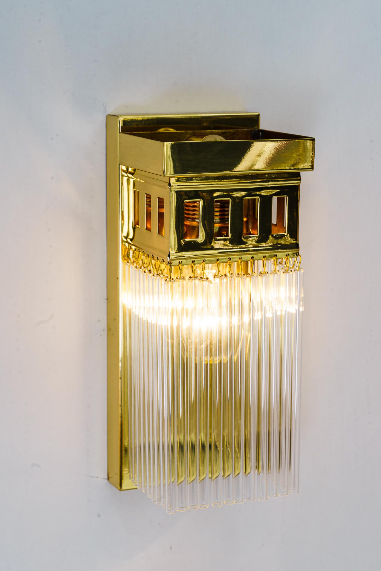 Reproduktion einer Art-Deco-Wandleuchte mit Glas Sticks im Angebot 5