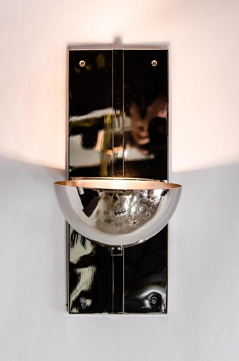 XXI secolo e contemporaneo Riproduzione di una lampada da parete in nichel art déco (più piccola) in vendita