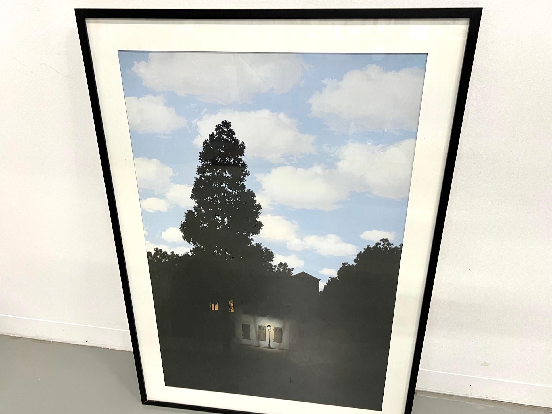 Reproduktion von Das Reich des Lichts von René Magritte im Angebot 2