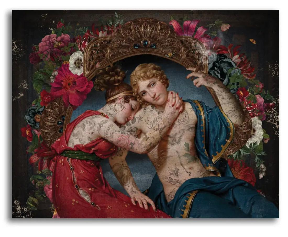 This wall decoration reproduces a creation by Voglio Bene, a contemporary French artist who reinterprets classical imagery with a baroque and poetic aesthetic. In Amy and Blake, the traditional portrait is transformed into a modern and vibrant