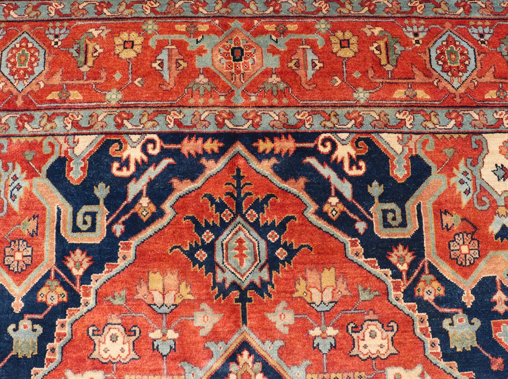 Geometrischer Serapi-Heriz-Teppich mit Medaillonreproduktion von Keivan Woven Arts, Geometrisch im Angebot 6