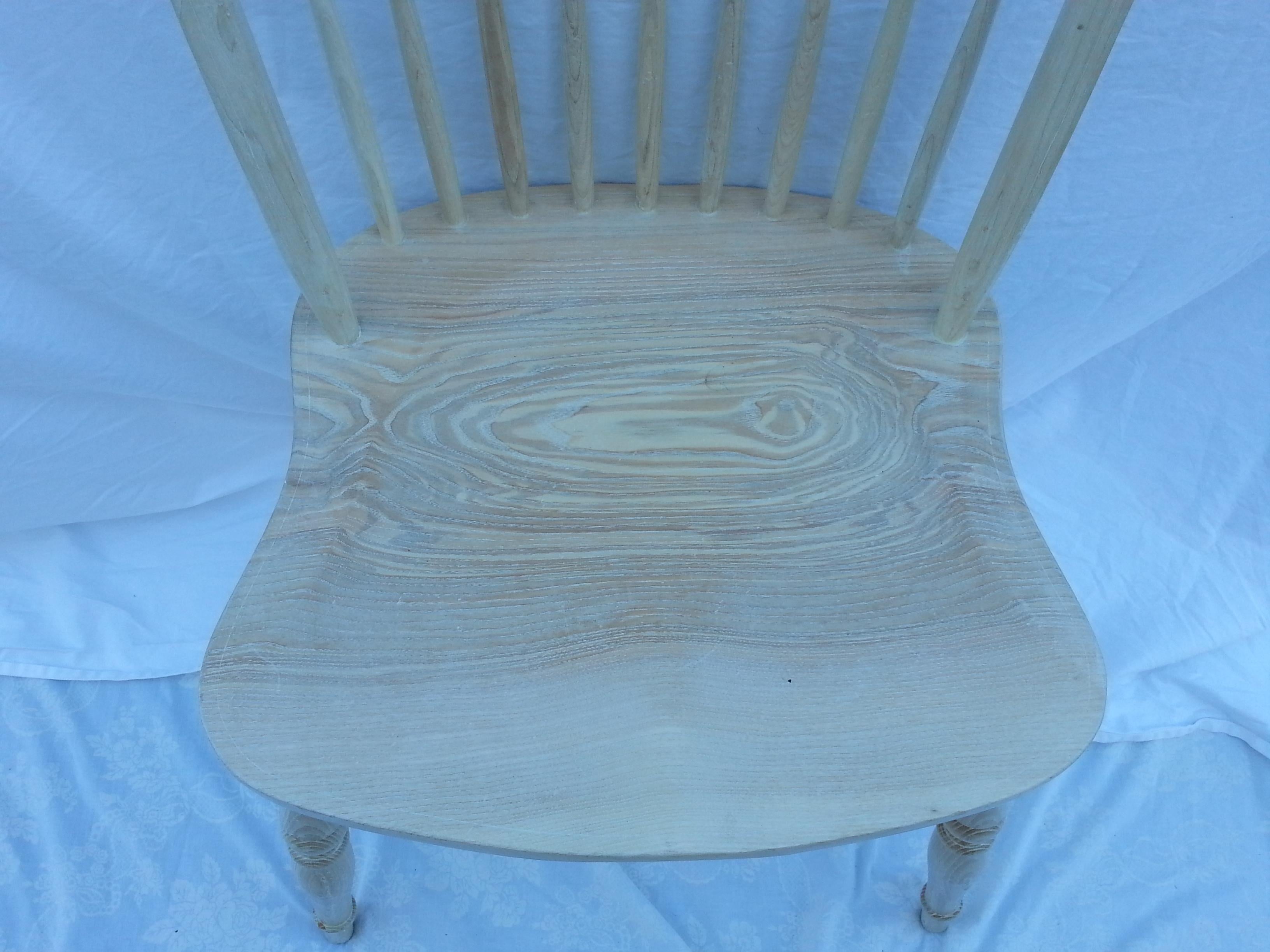 XXIe siècle et contemporain Reproduction de la chaise d'appoint à dossier en fuseau blanchi à la chaise en vente