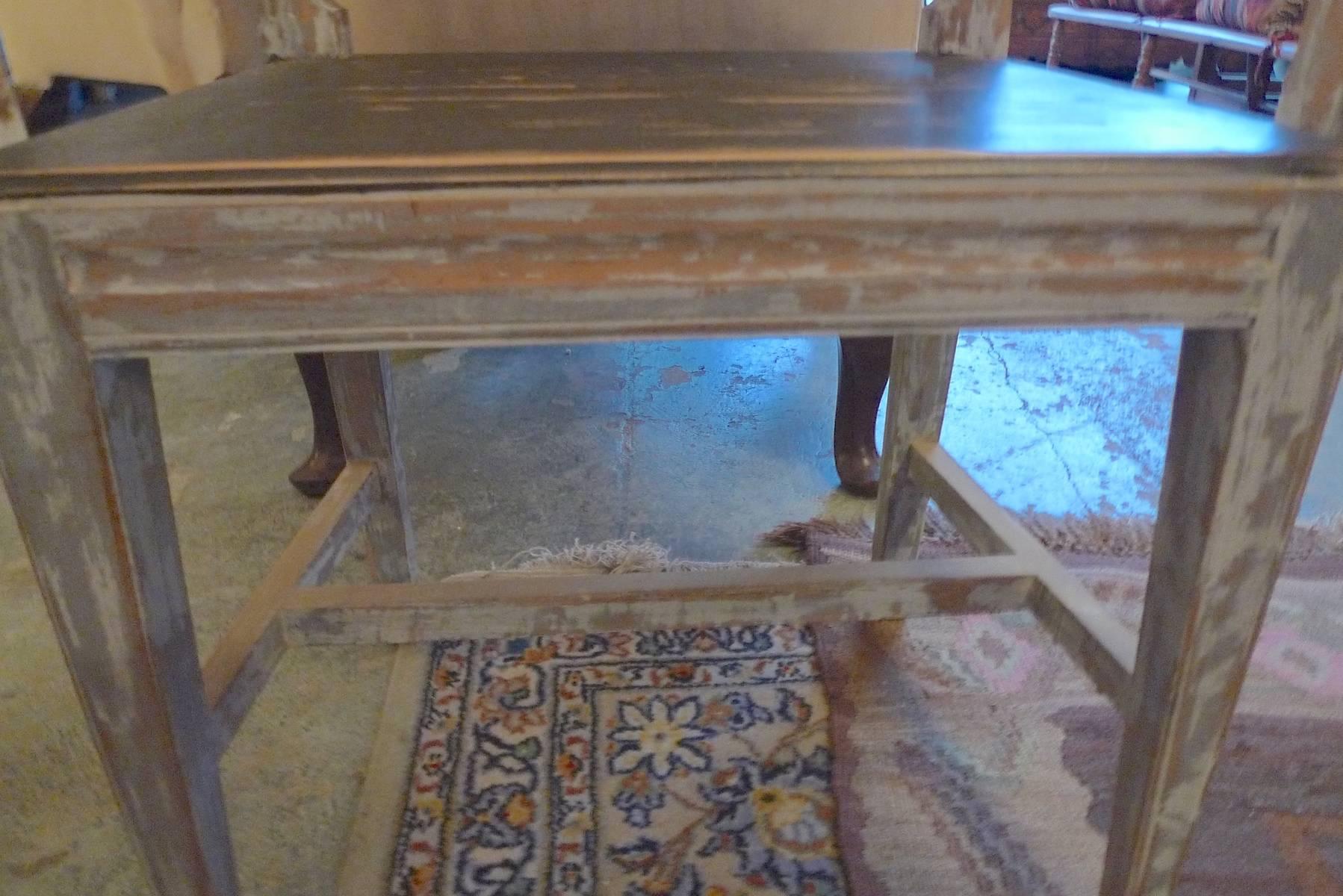 Reproduction de fauteuils d'appoint et de fauteuils de style campagnard suédois en vente 1