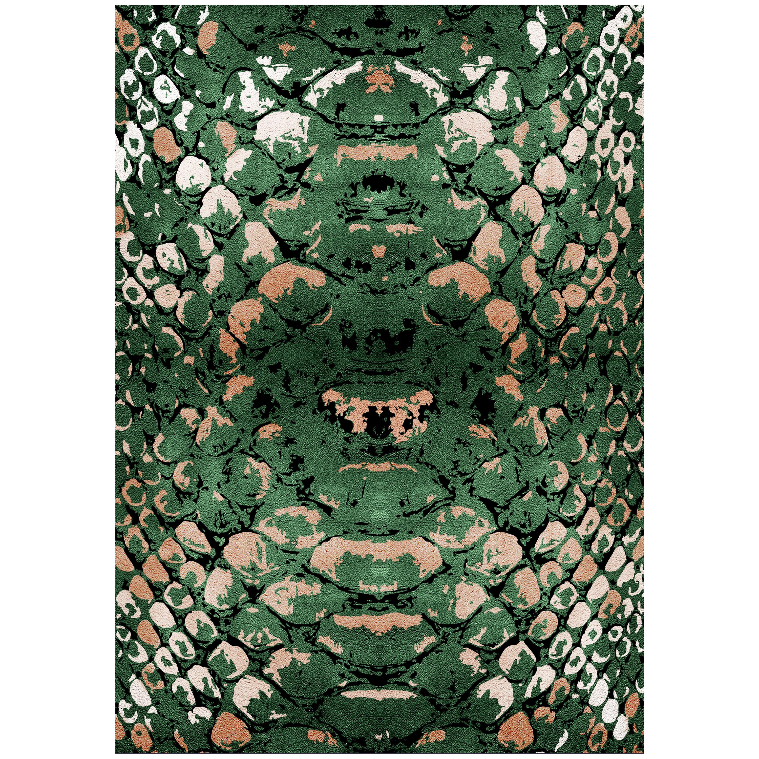 Teppich aus handgetufteter Wolle und botanischer Seide von Rug'Society mit Reptilmuster im Angebot