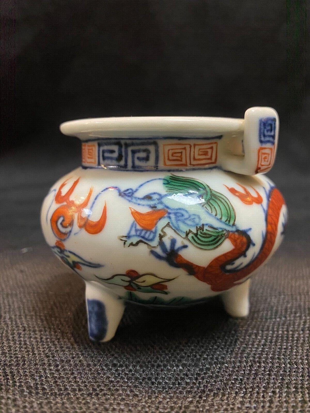 Republic of China, a Small Famille Verte Dragon Pattern Incense Burner For Sale 2