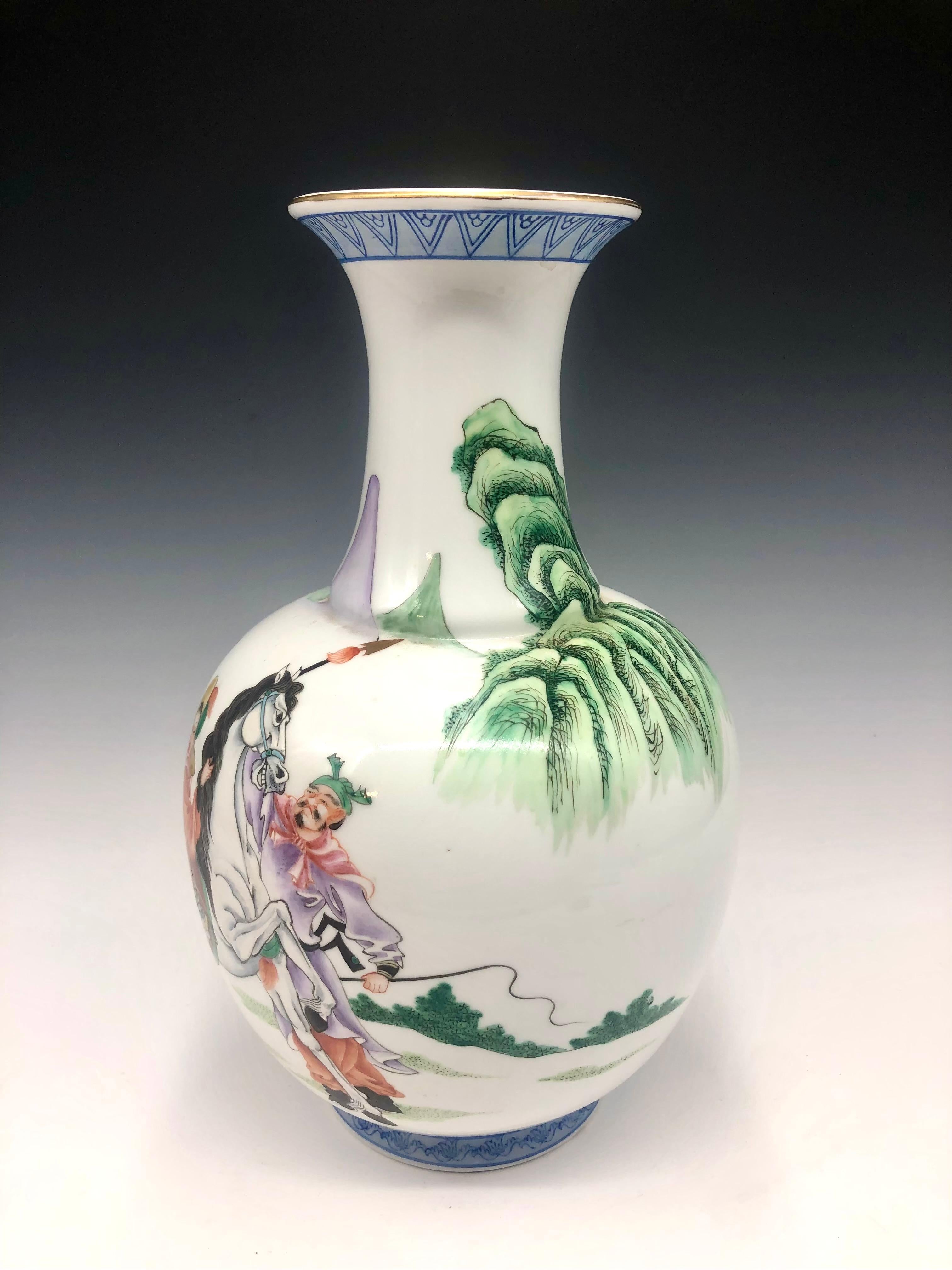 Jarrón chino de porcelana rosa familiar del periodo de la República con escena poética de guerreros en Bueno estado para la venta en East Quogue, NY