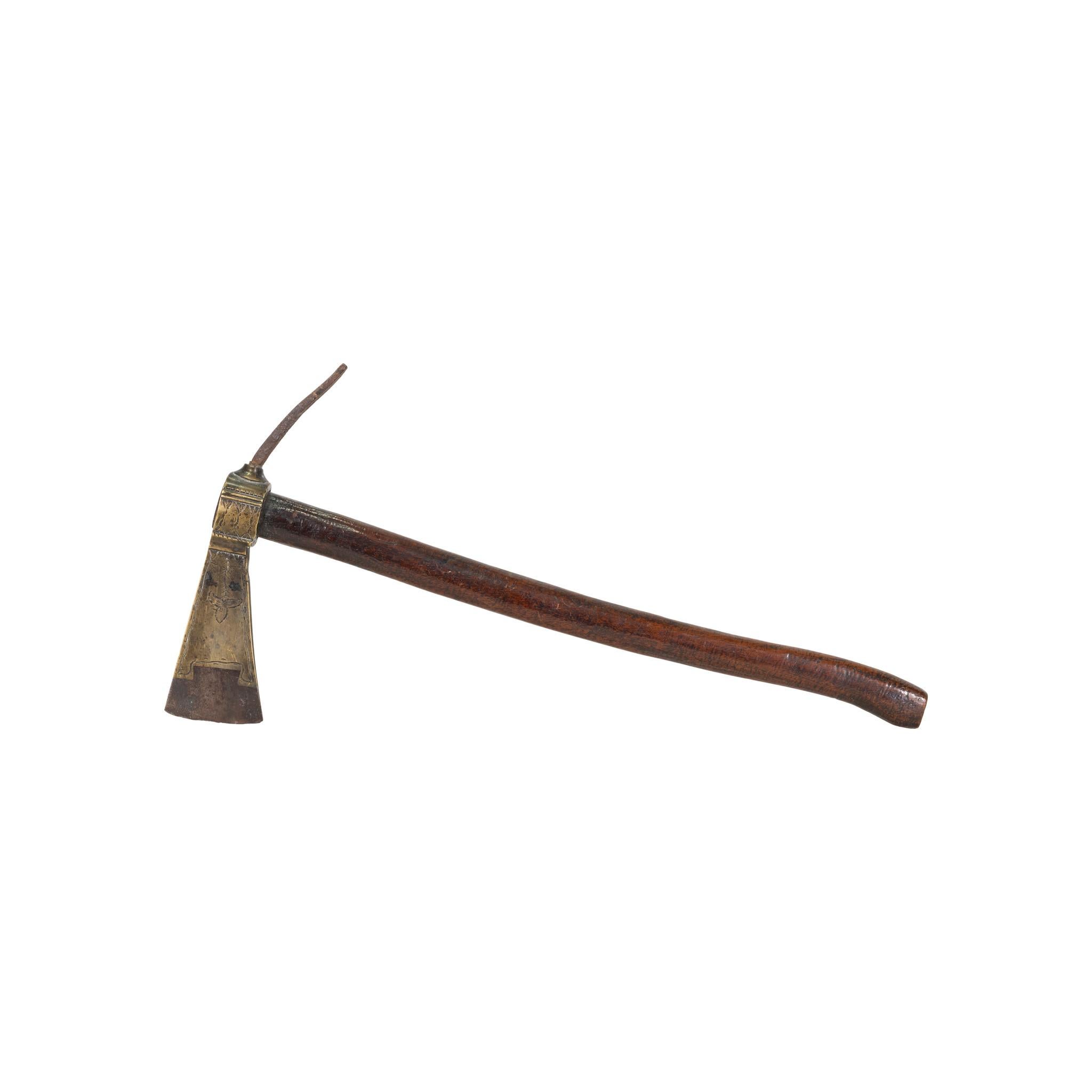 Américain Repurposed Pipe Tomahawk with Spike en vente