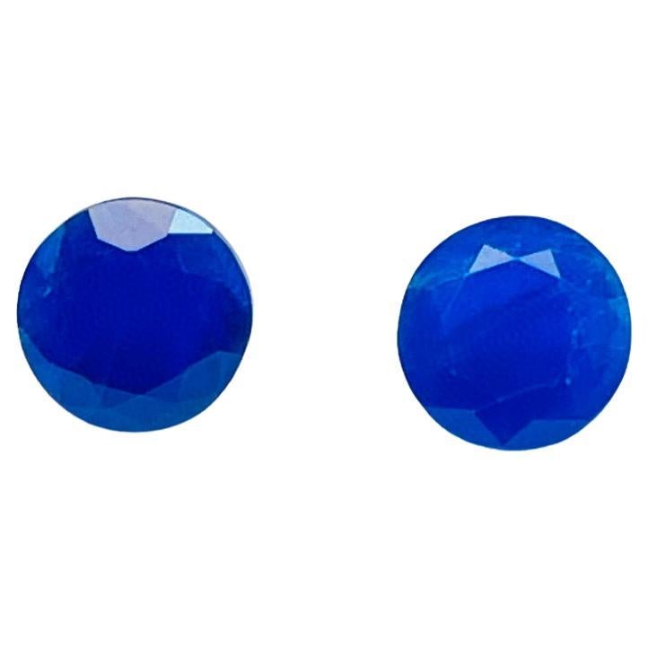 Rere Hauyne 0.72ct pair with GIT certificate deep blue natural no treatmen For Sale