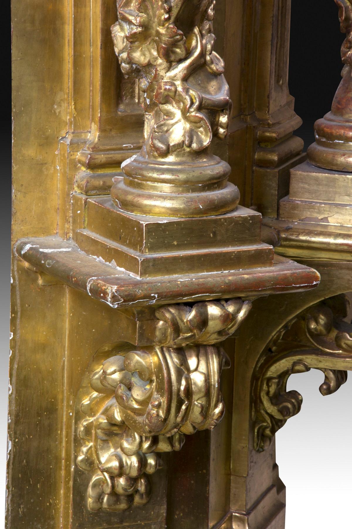 Baroque Reredos Fragment, Gilded Wood, circa Second Half of the 17th Century For Sale
