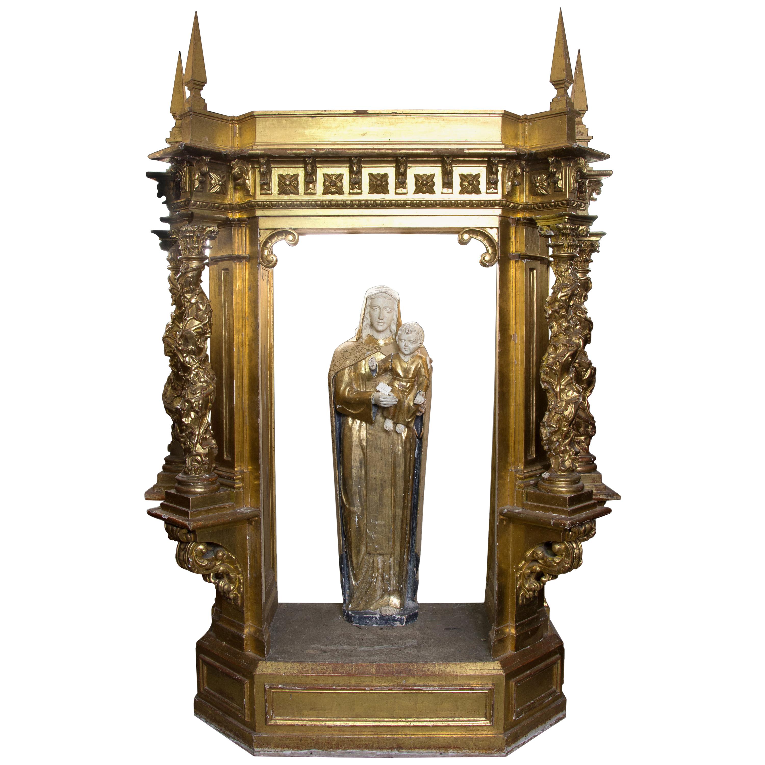 Reredos Fragment, Gilded Wood, circa Second Half of the 17th Century For Sale
