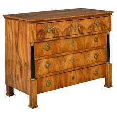 Cassettiera Biedermeier del XIX secolo. Vienna, 1825 circa.