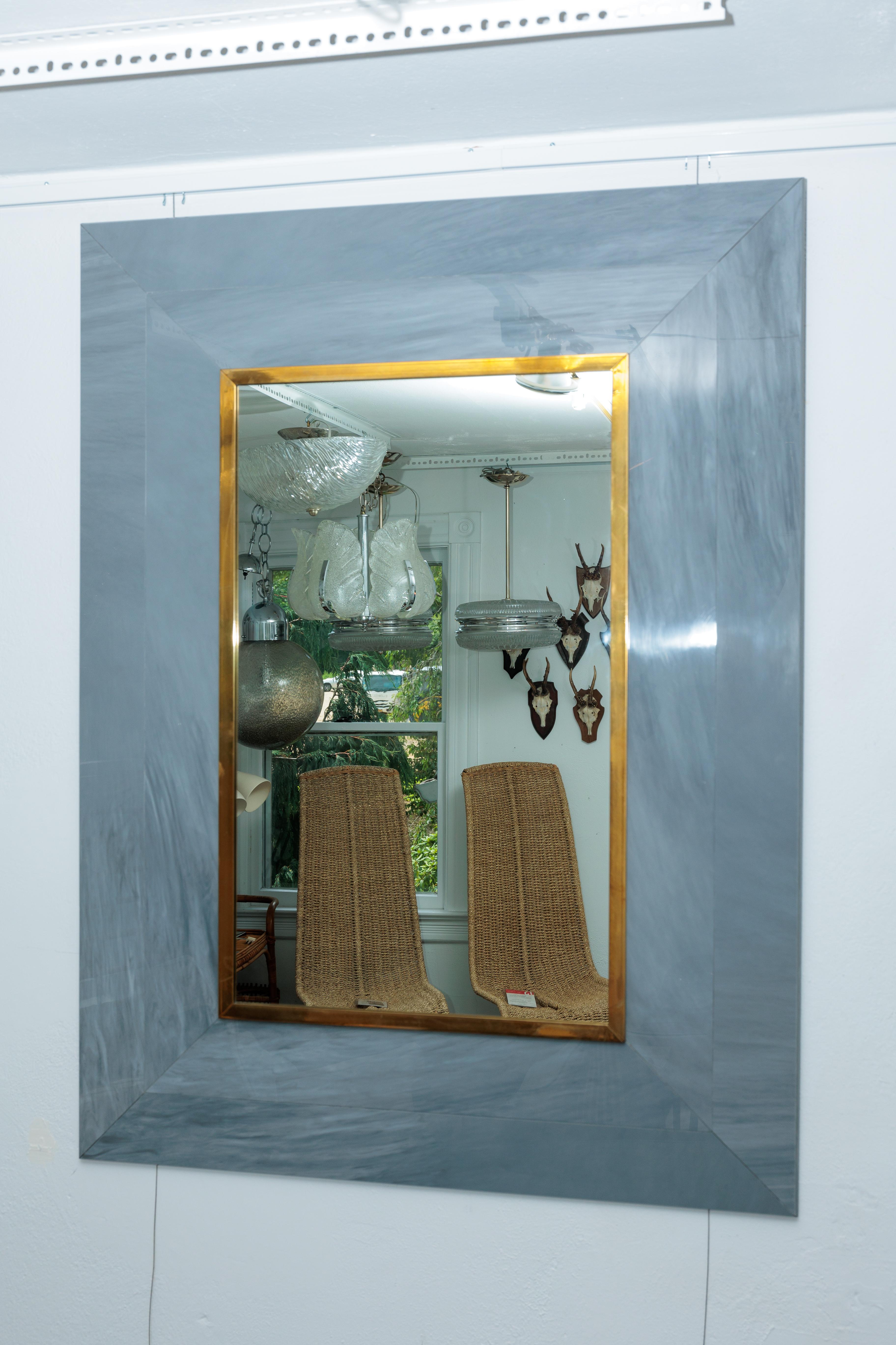Mirror that can be used in any decor, modern, traditional, etc.