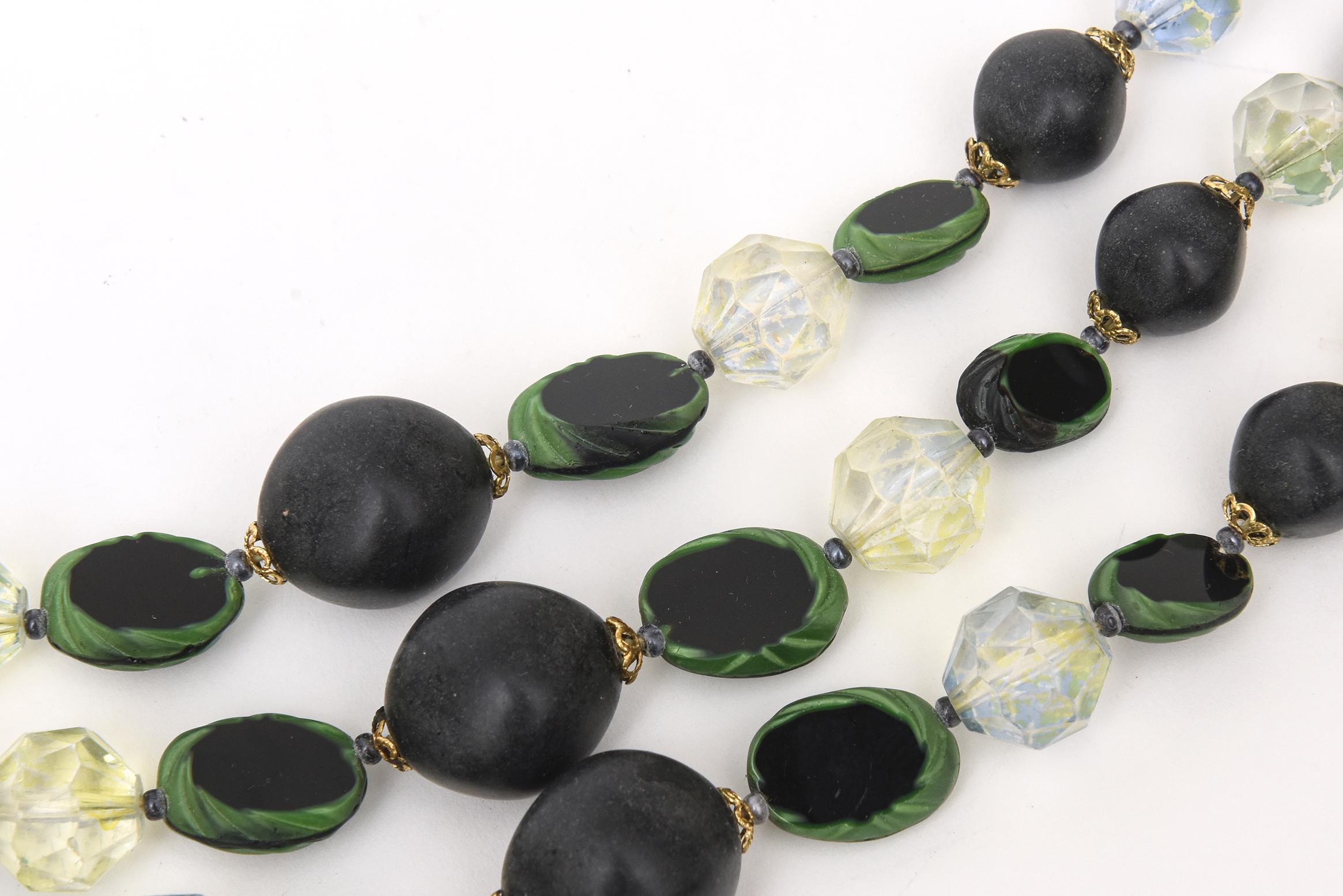 Vintage Resin and Lucite Green, Black, Clear 3 Strand Necklace  In Good Condition For Sale In North Miami, FL