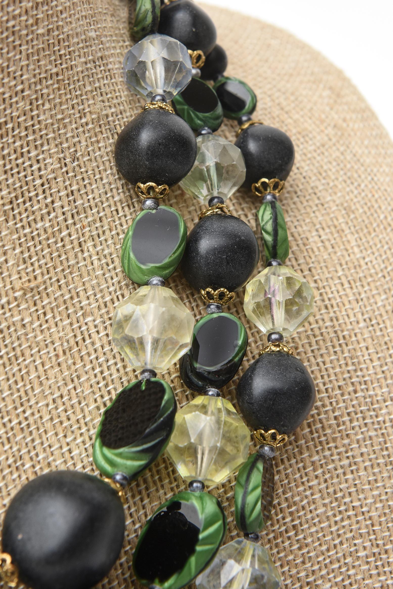 Vintage Resin and Lucite Green, Black, Clear 3 Strand Necklace  For Sale 1