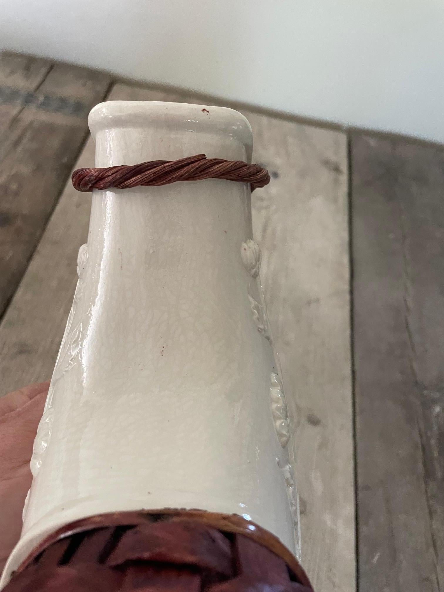 Resin and wicker bottle holder For Sale 1