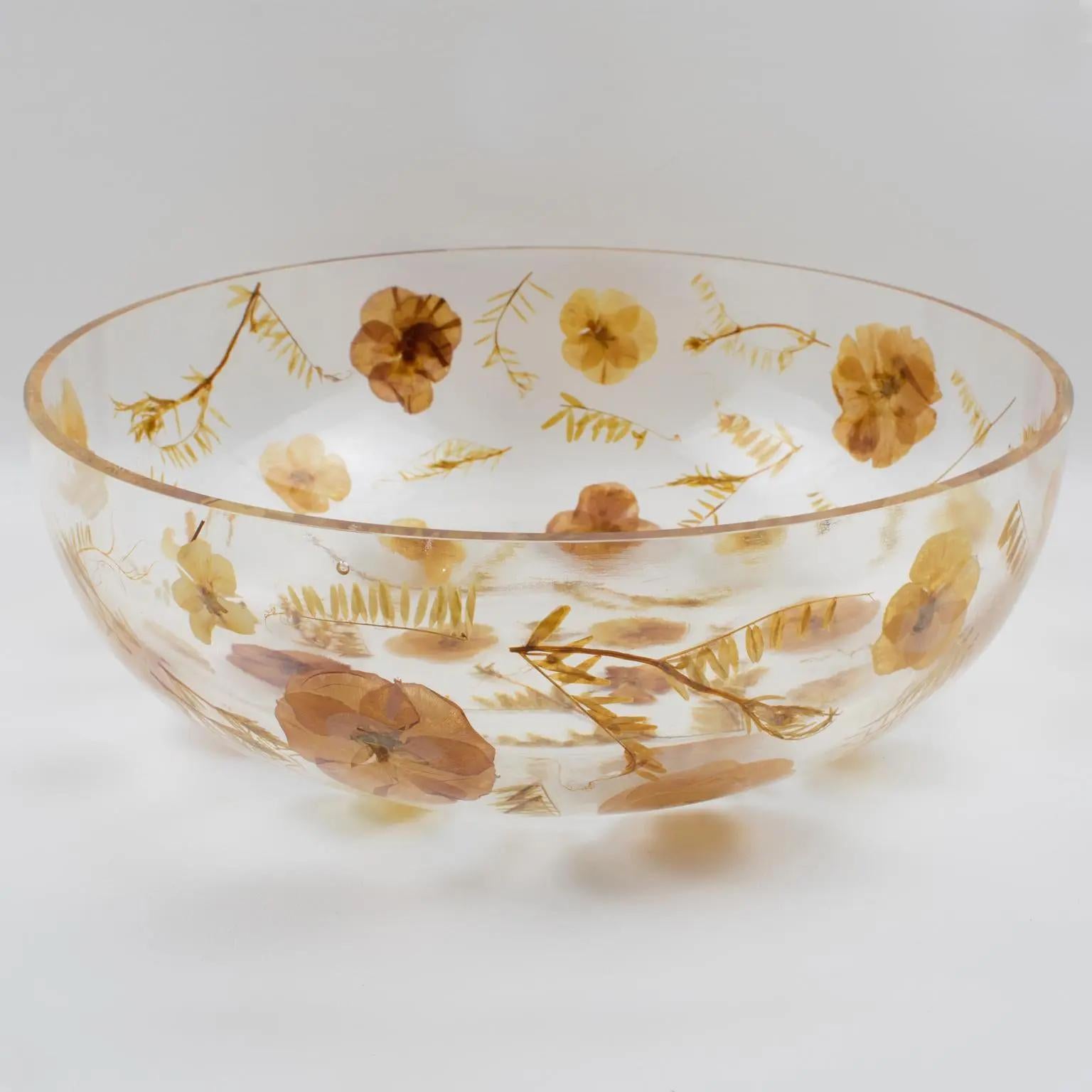 Resin Bowl Centerpiece with Leaves and Flowers Inclusions, Italy 1970s In Excellent Condition For Sale In Atlanta, GA