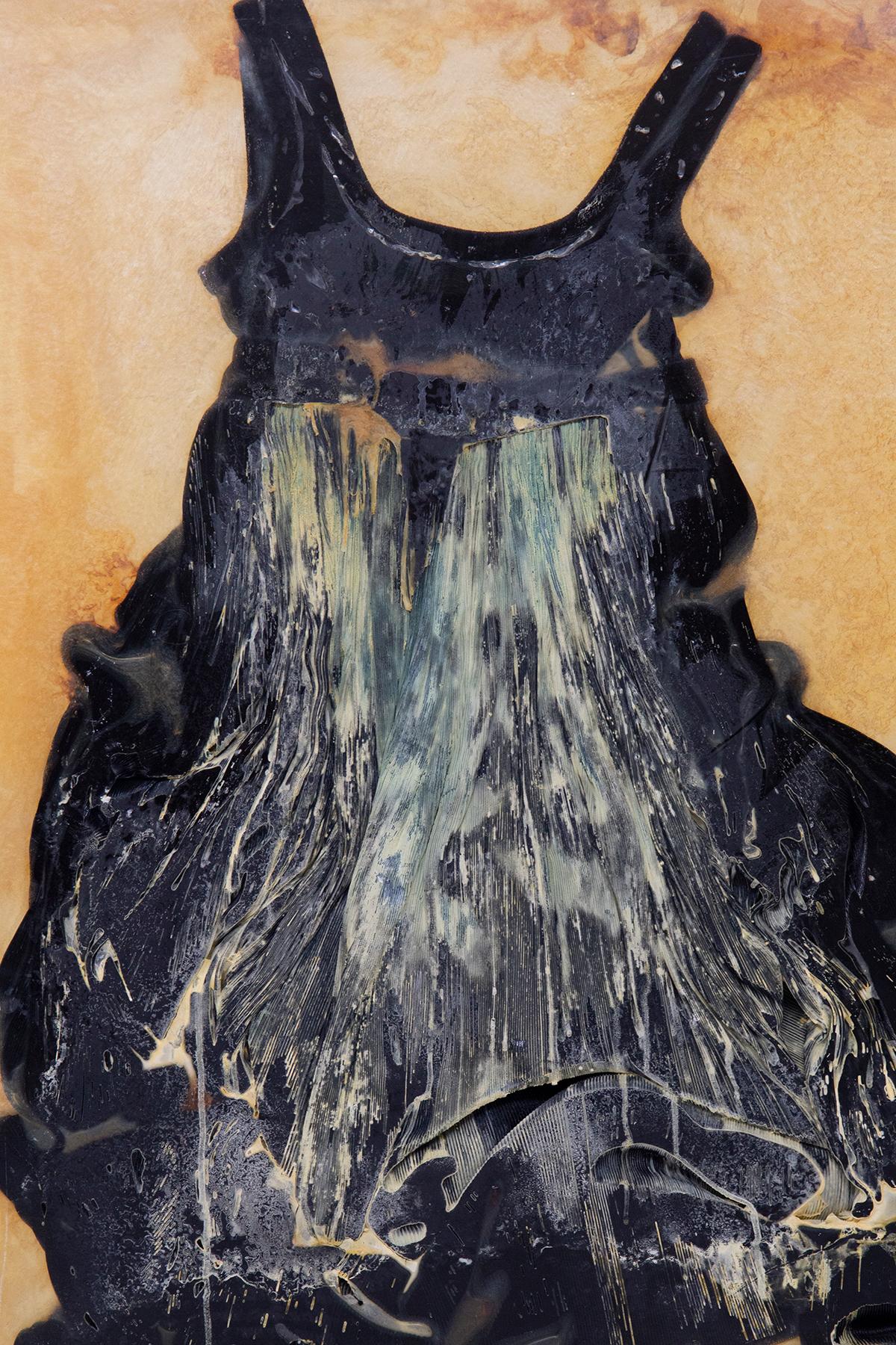 Kunstharz-Gehäuse-Skulptur mit italienischem Vintage-Kleid im Zustand „Gut“ im Angebot in Milano, IT