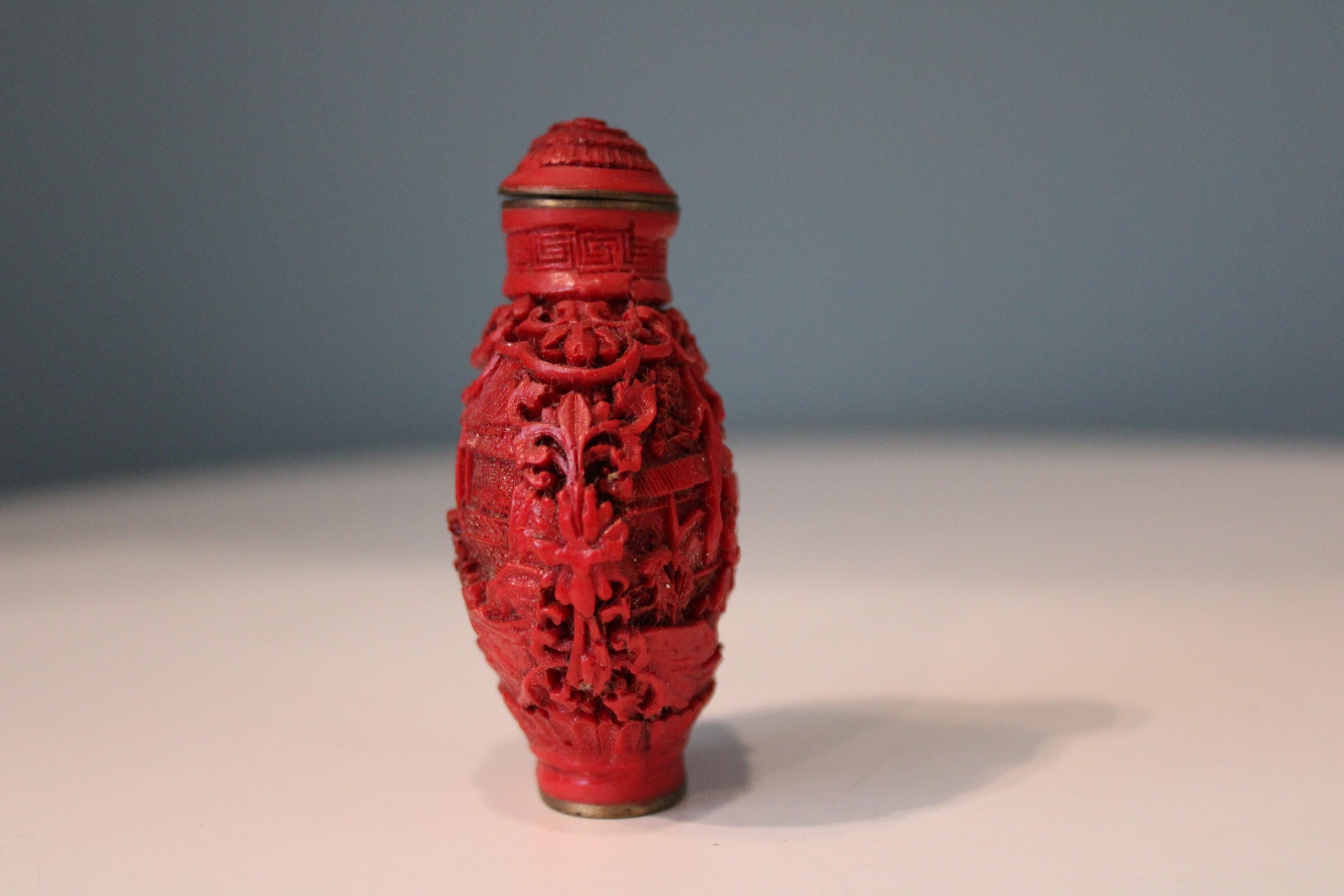 Chinesische Schnupftabakflasche aus Kunstharz (20. Jahrhundert) im Angebot
