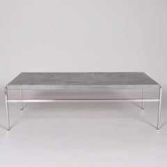 Table basse en résine, vers 1950