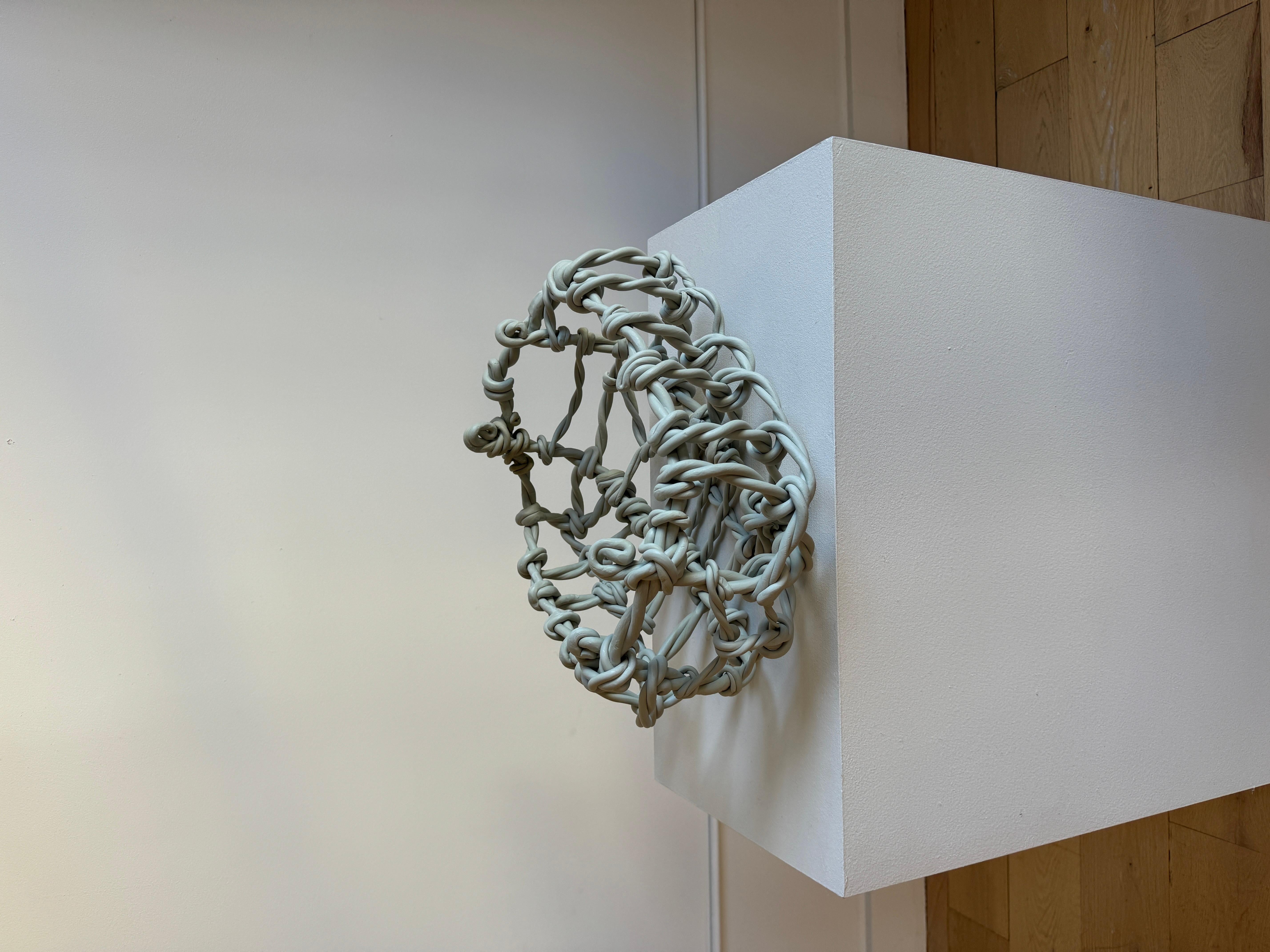 Cesta decorativa de resina epoxi dorada by Joseph Algieri en Nuevo estado para la venta en Geneve, CH