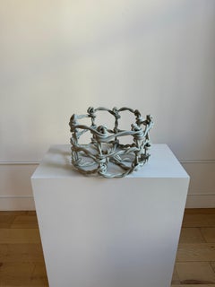 Dekorativer Harzkorb Nr. 2 aus grauem Epoxidharz von Joseph Algieri