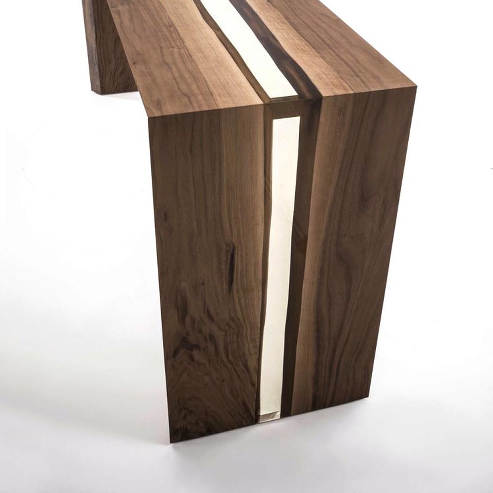 Resin Linea Console Table Walnut Wood and Resin In New Condition For Sale In Paris, FR