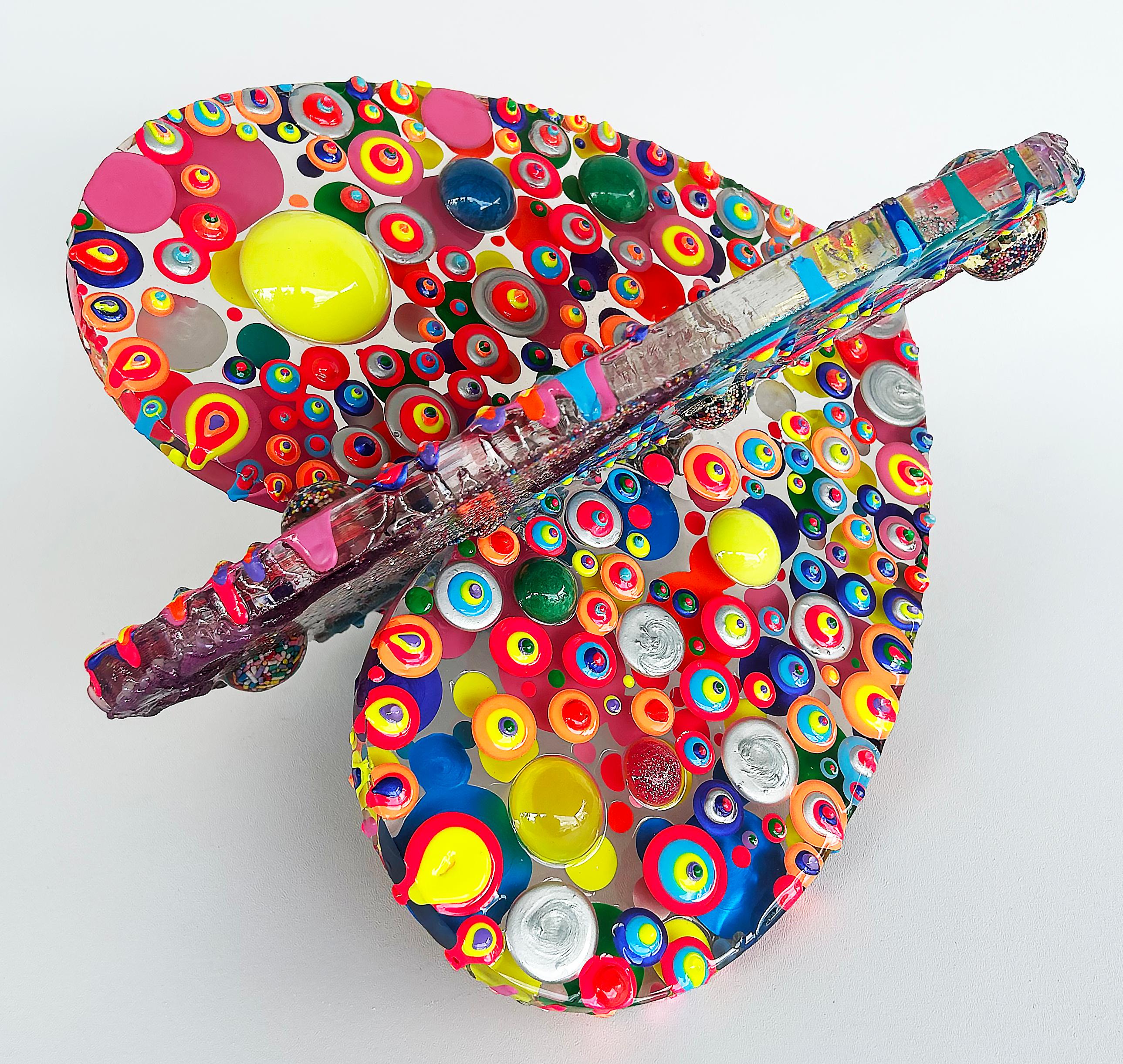 Scultura di cuore d'amore in resina degli artisti Michael Gitter, Jillian Whelan, pezzo 1/1 in vendita 1