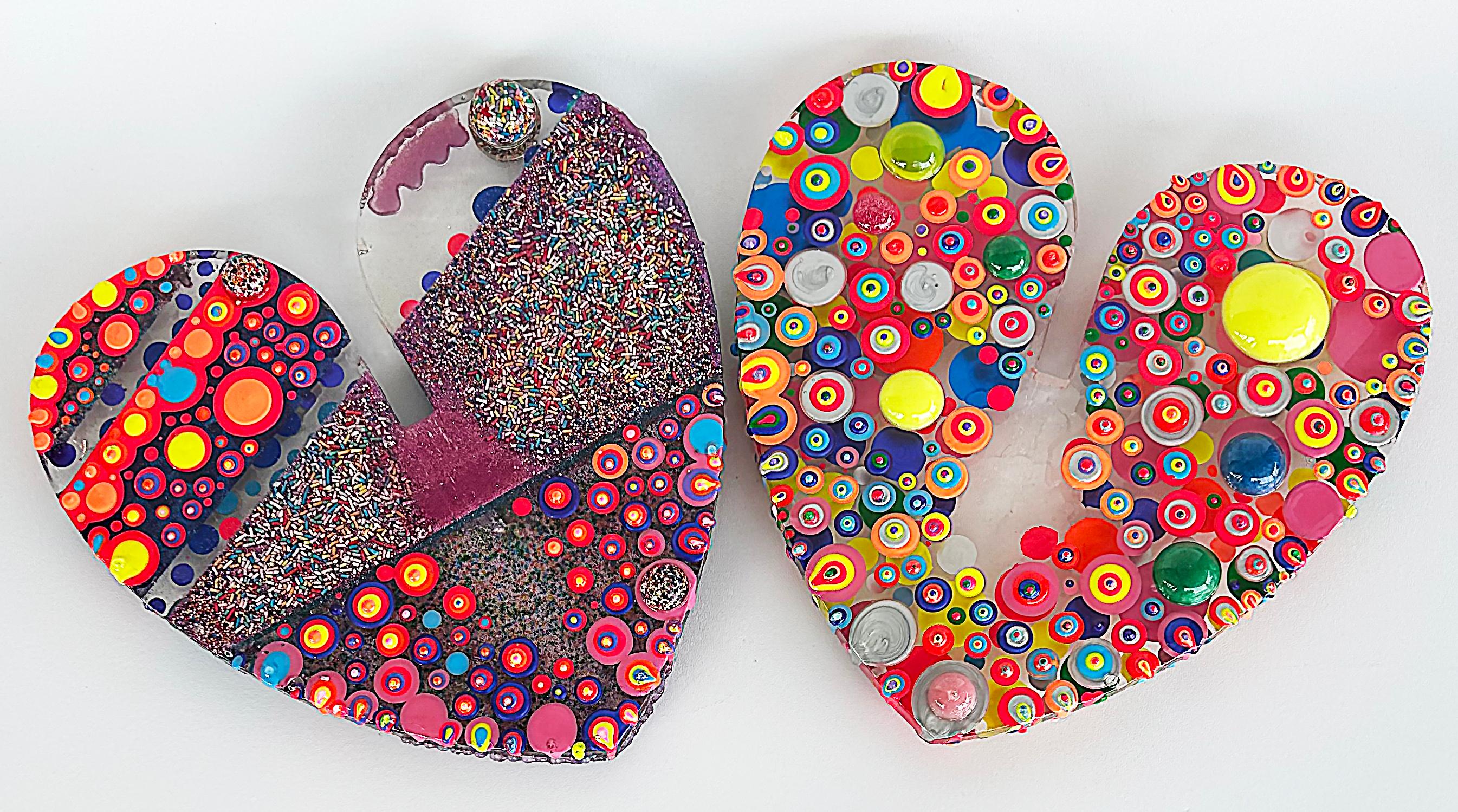 Scultura di cuore d'amore in resina degli artisti Michael Gitter, Jillian Whelan, pezzo 1/1 in vendita 2