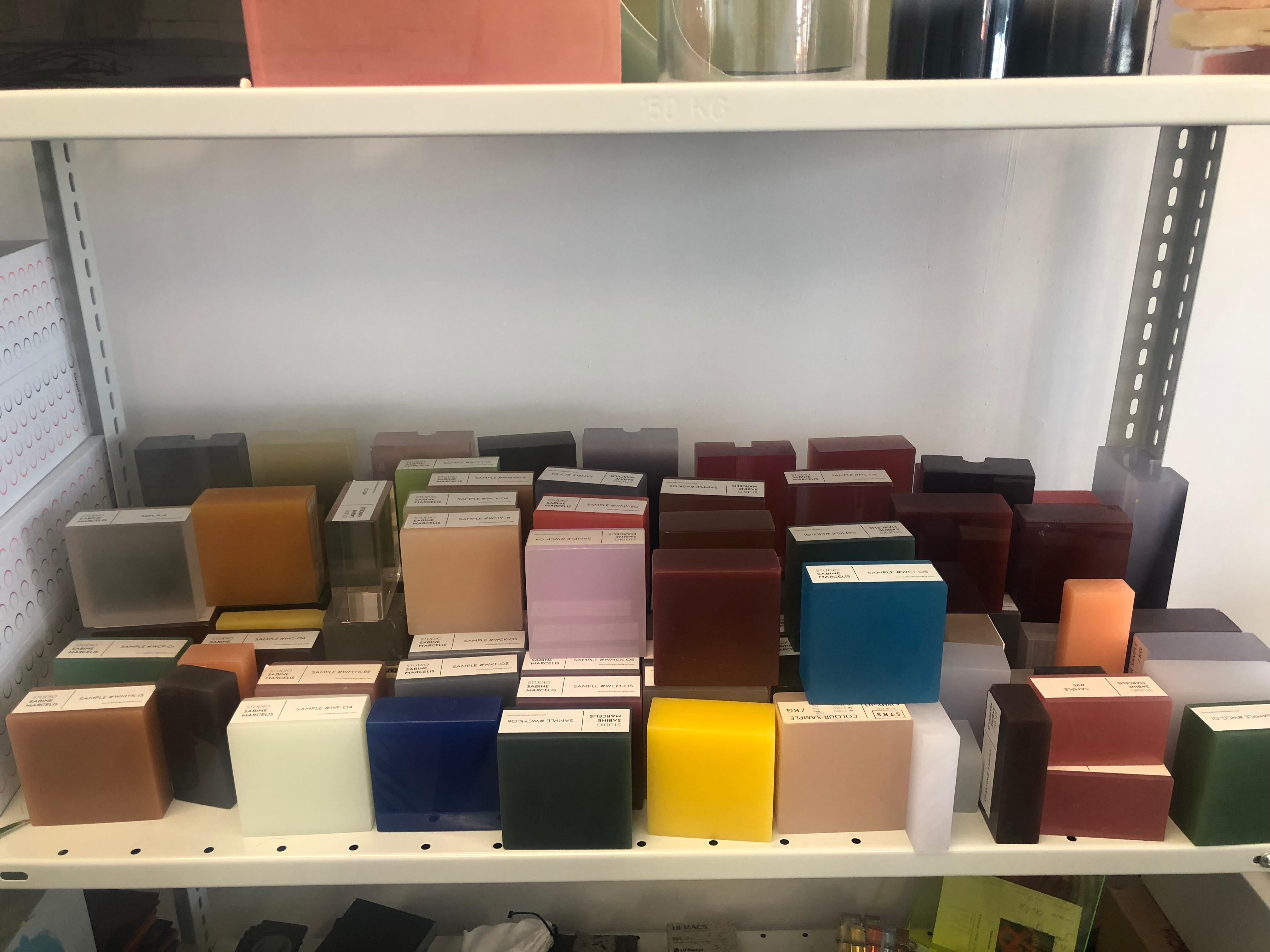 Muestra de resina para la serie de caramelos y jabones de Sabine Marcelis Siglo XXI y contemporáneo