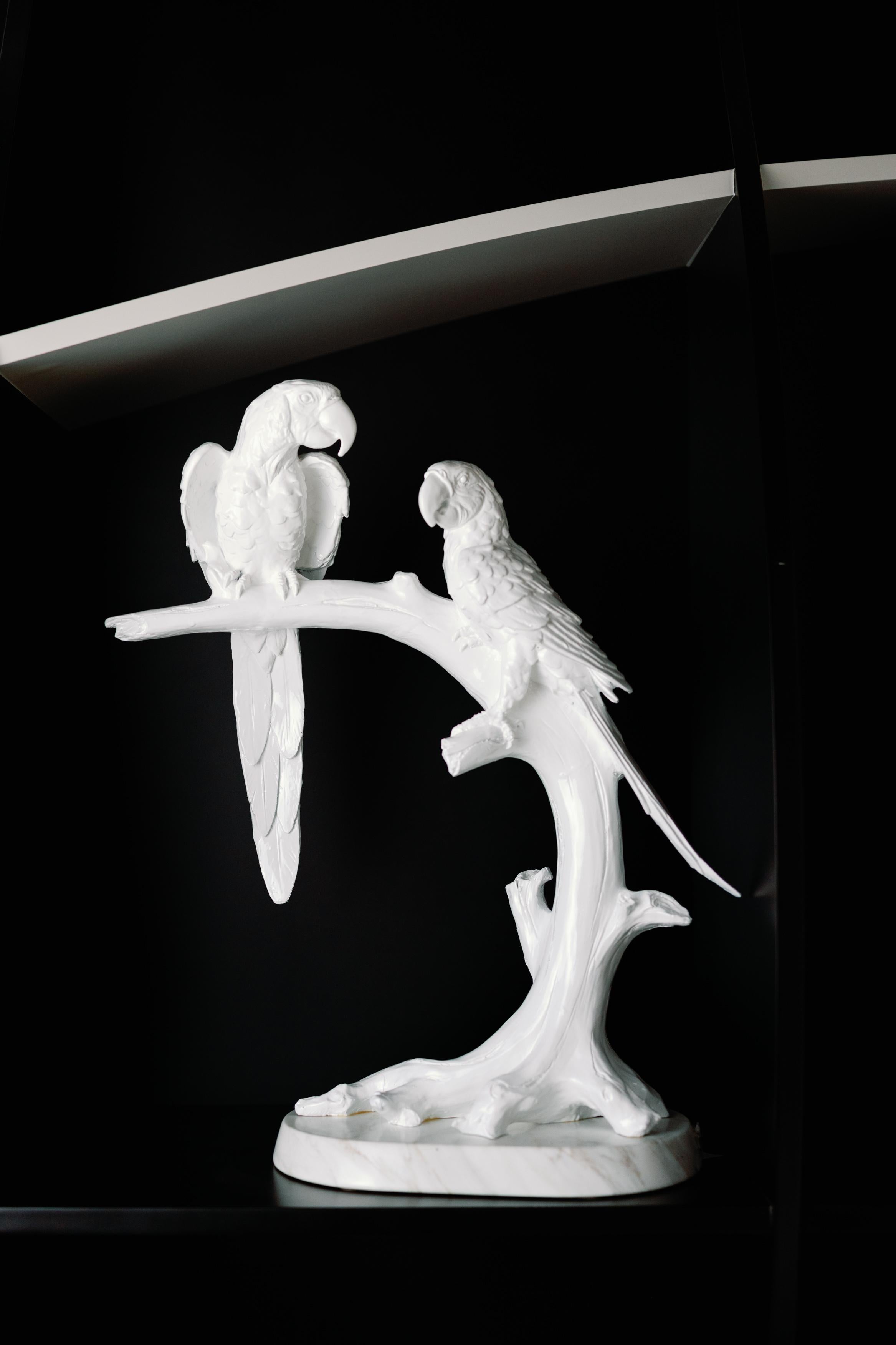 Parrots on Branch Statue with Calacatta Bianco base, Lusitanus Home Collection, by Lusitanus Home.

Decorative parrots on branch white lacquered resin statue, with base in Calacatta Bianco marble. Designed to be a unique sculpture piece standing in