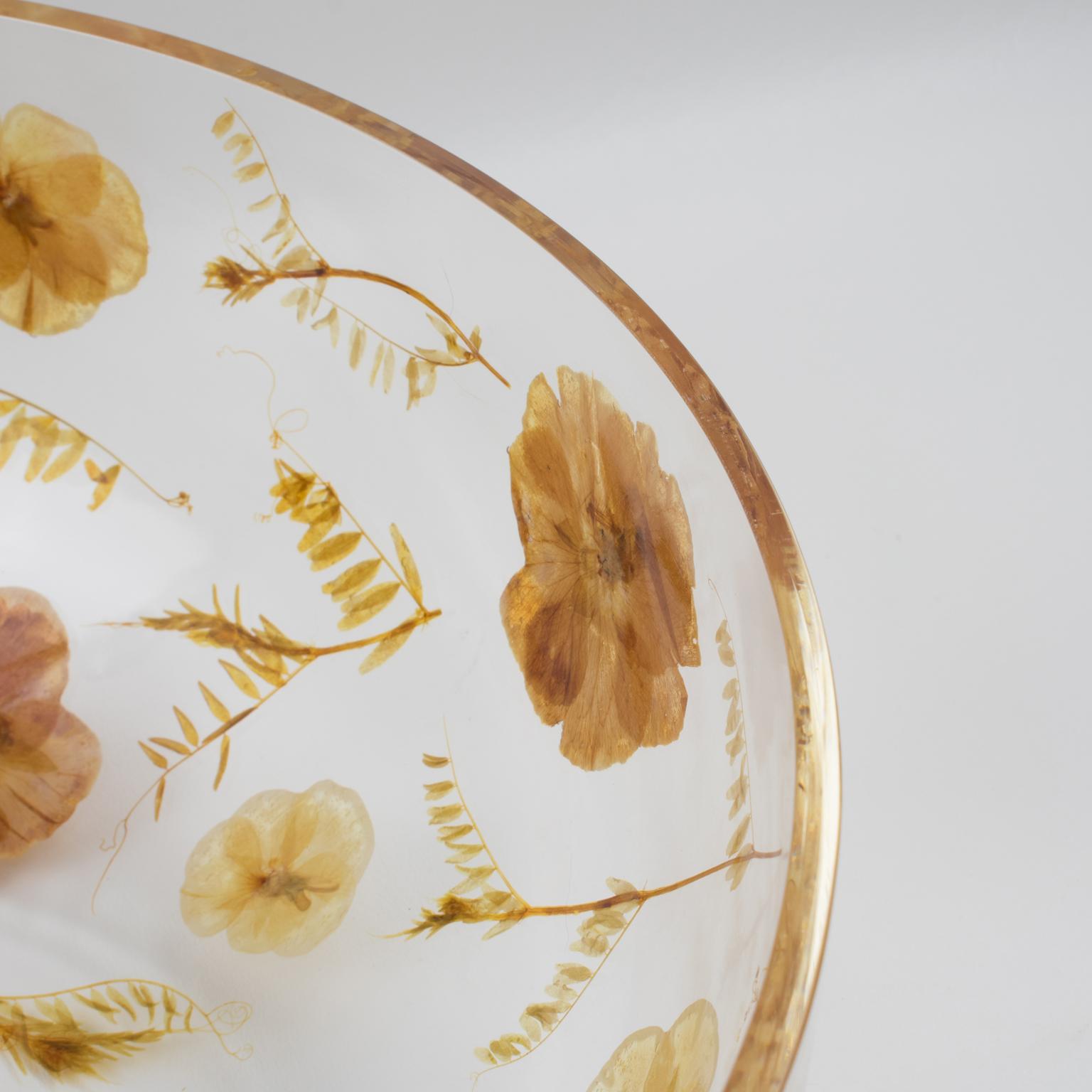 Resin with Leaves and Flowers Inclusions Decorative Centerpiece Bowl im Zustand „Hervorragend“ im Angebot in Atlanta, GA