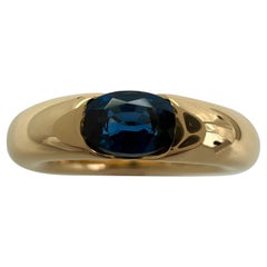 RICONOSCIBILE Anello solitario in oro 18 carati con zaffiro blu ovale Cartier