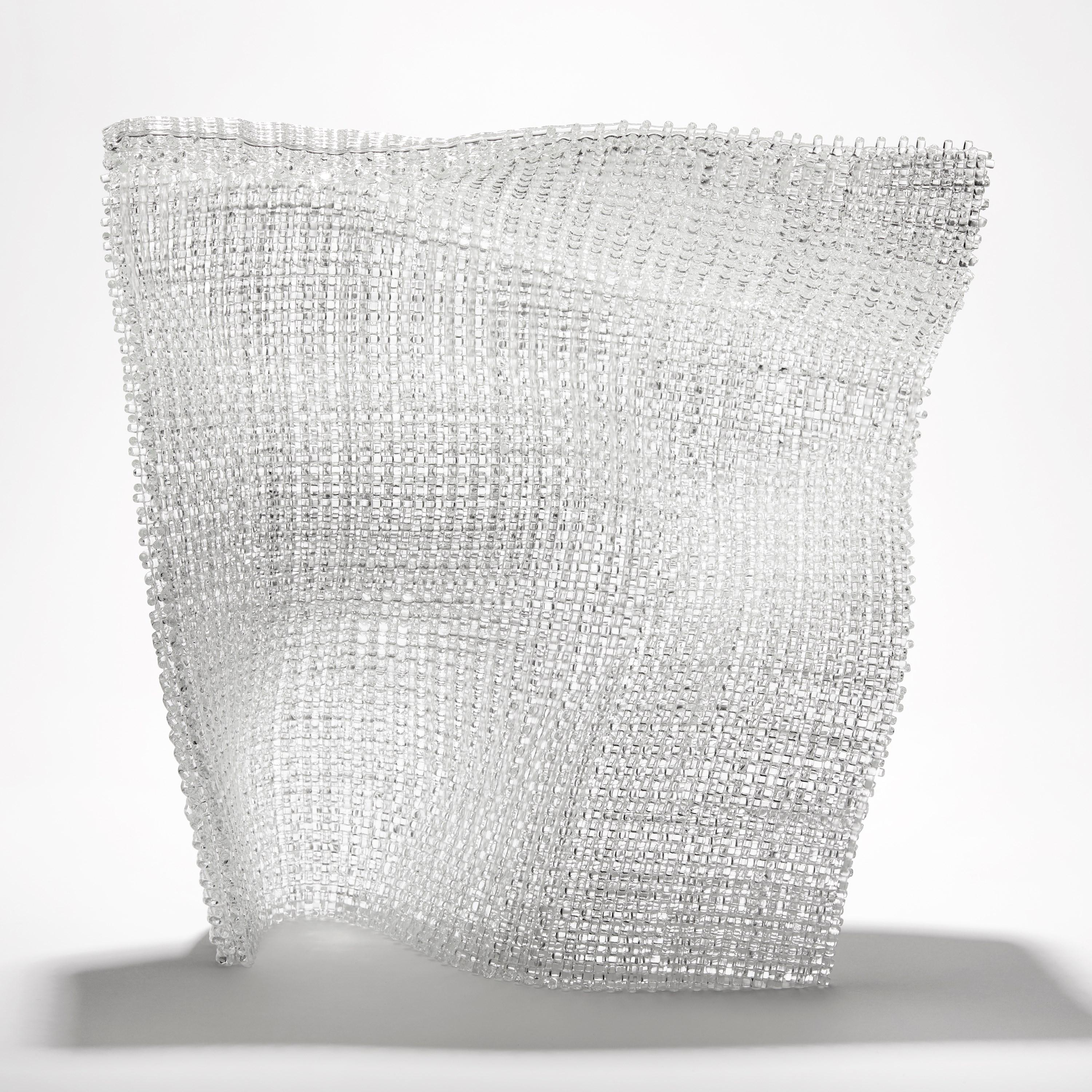 Resonance II, abstraktes, klares, wellenförmiges, gewebtes Glaskunstwerk von Cathryn Shilling im Zustand „Neu“ im Angebot in London, GB