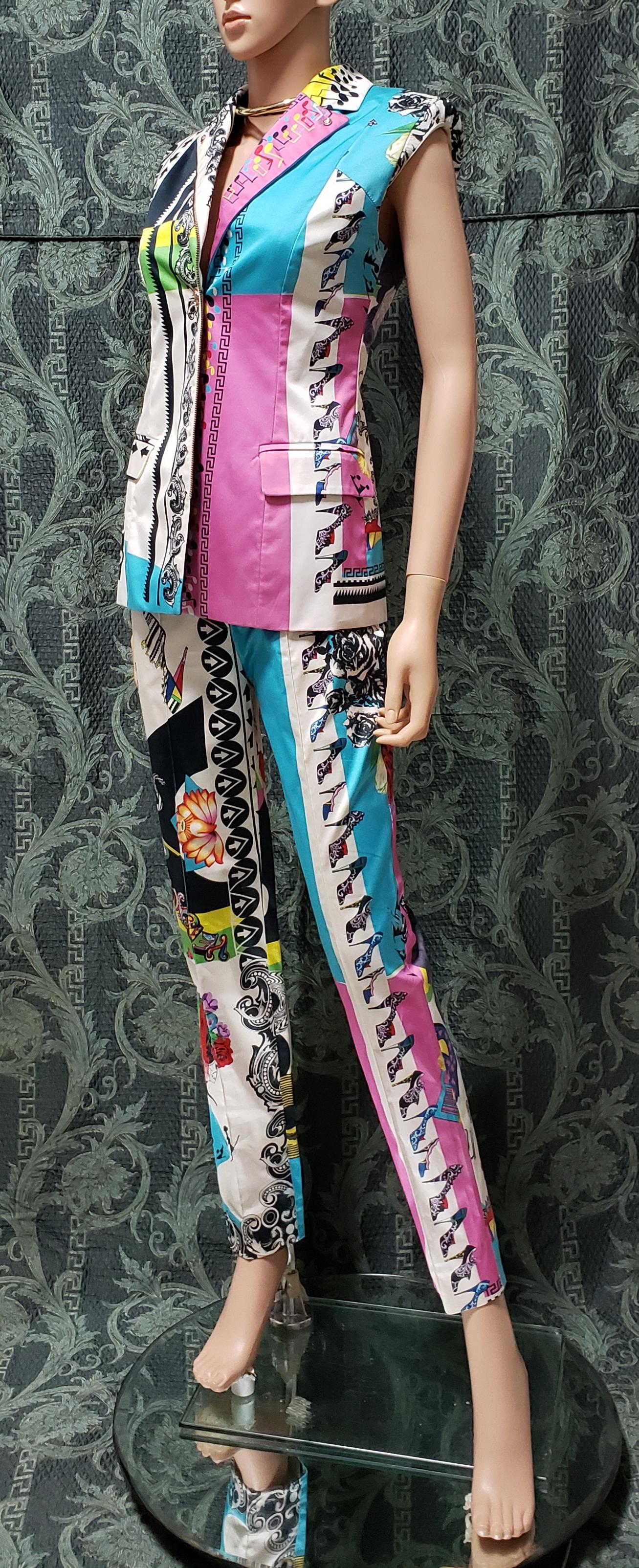 Gray Resort 2013 Look # 4 NEW VERSACE ICONIC PRINT PANT SUIT 38 - 2  For Sale