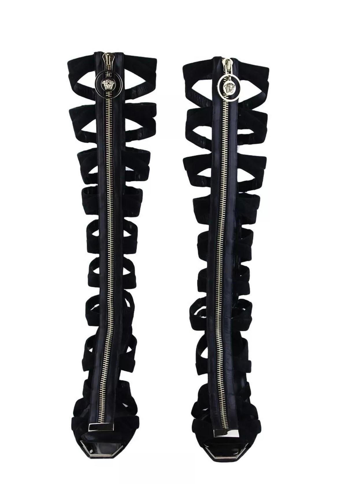 Resort 2015 Look #10 Versace Black Suede Sandal Gladiator Boots with Medusa 38-8 For Sale 3