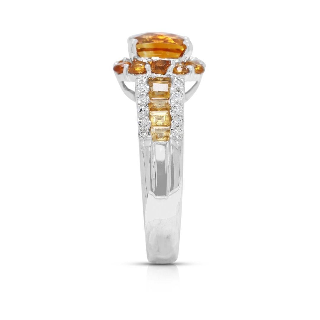 Resplendent 1.91ct Citrine & Natural Diamond 18K Yellow Gold Ring en venta 1