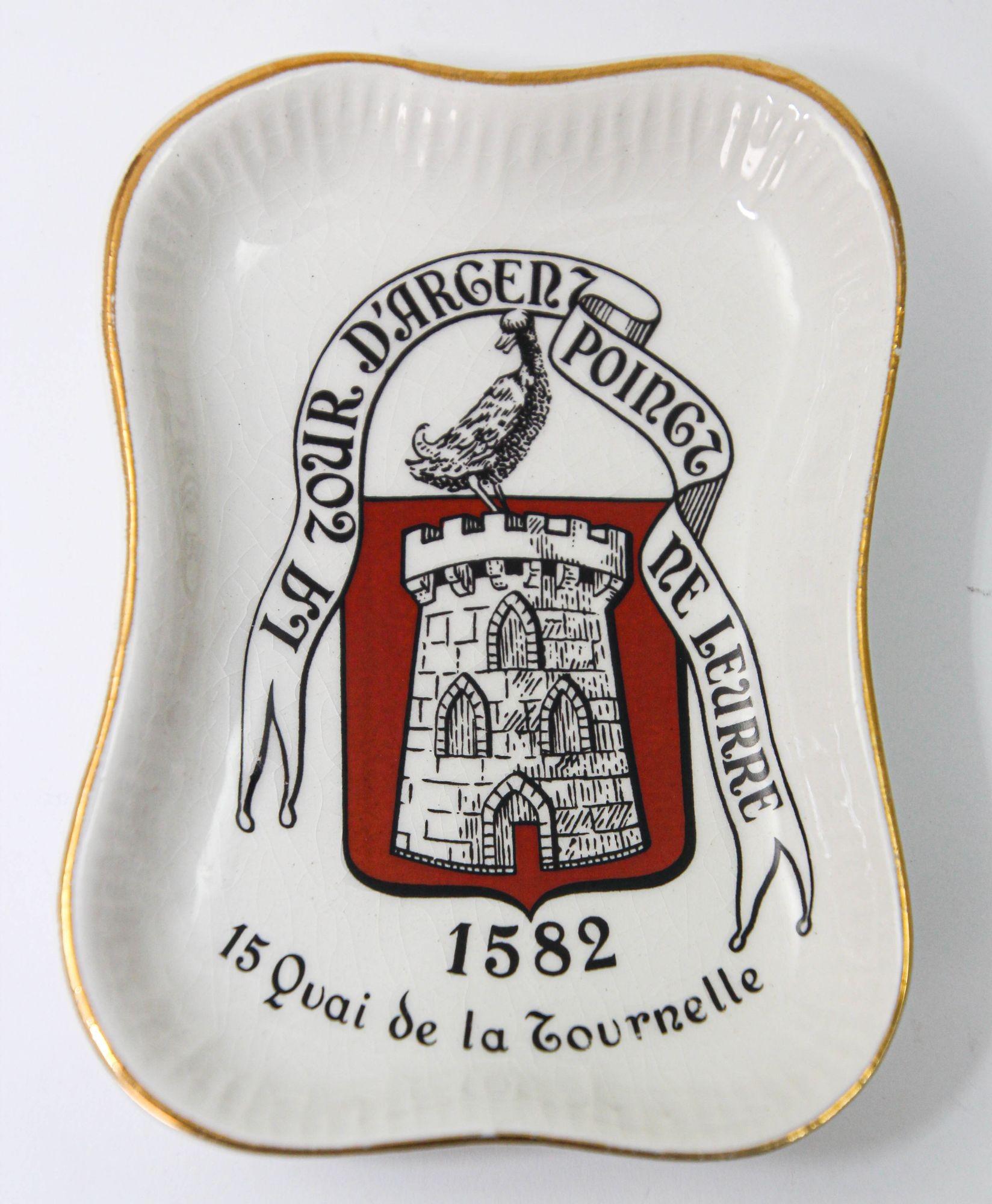 French Provincial Restaurant La Tour D'Argent Poinct Ne Leurre Dish Porcelain by Longchamp France For Sale