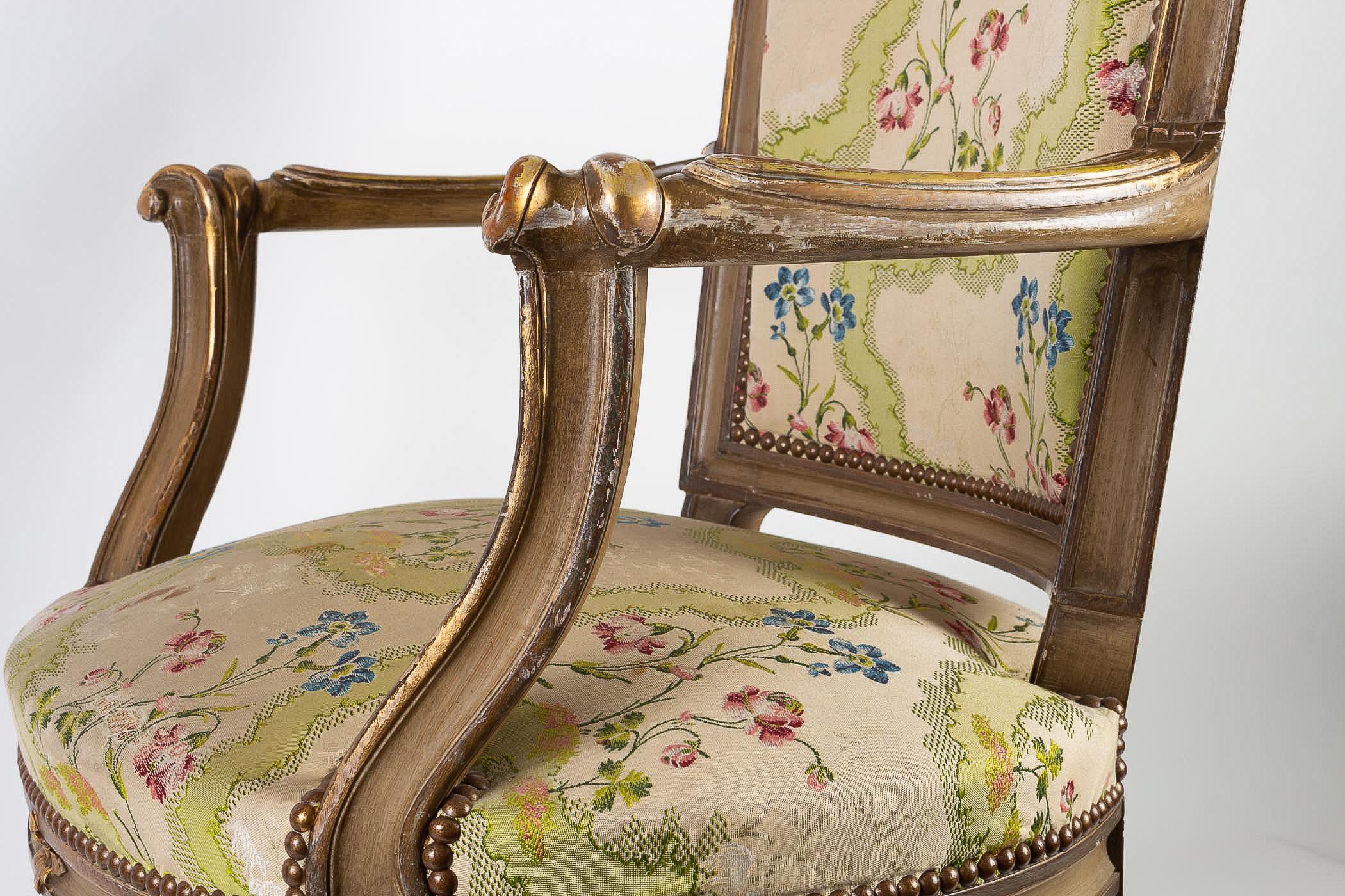 Restaurant The 1728, a Set of Six Armchairs in the Style of 18th Century For Sale 2