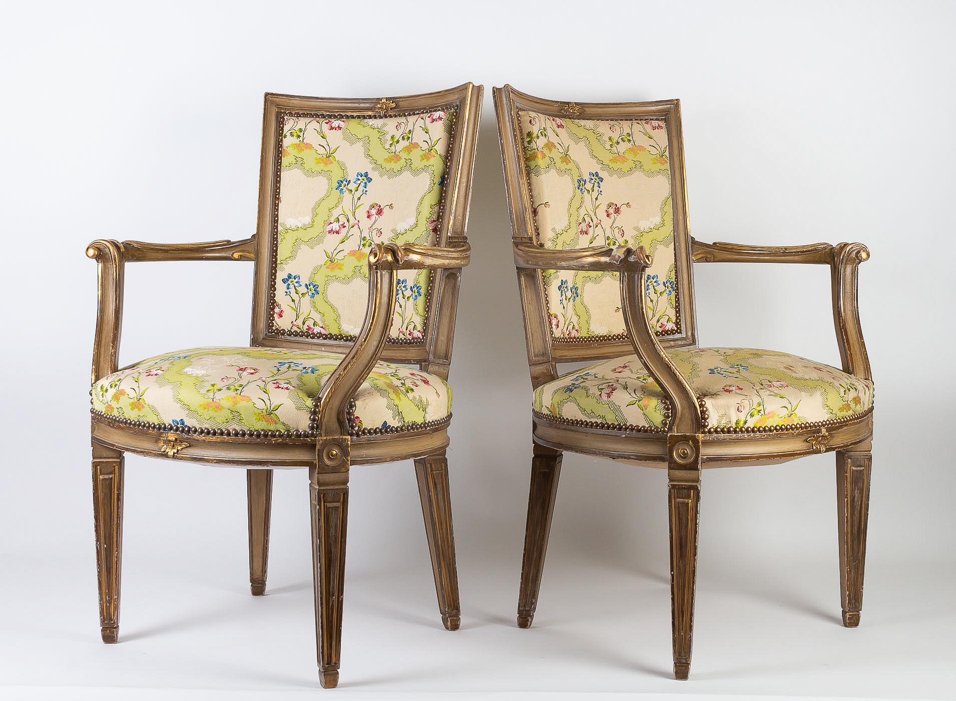 Italian Restaurant The 1728, a Set of Six Armchairs in the Style of 18th Century For Sale