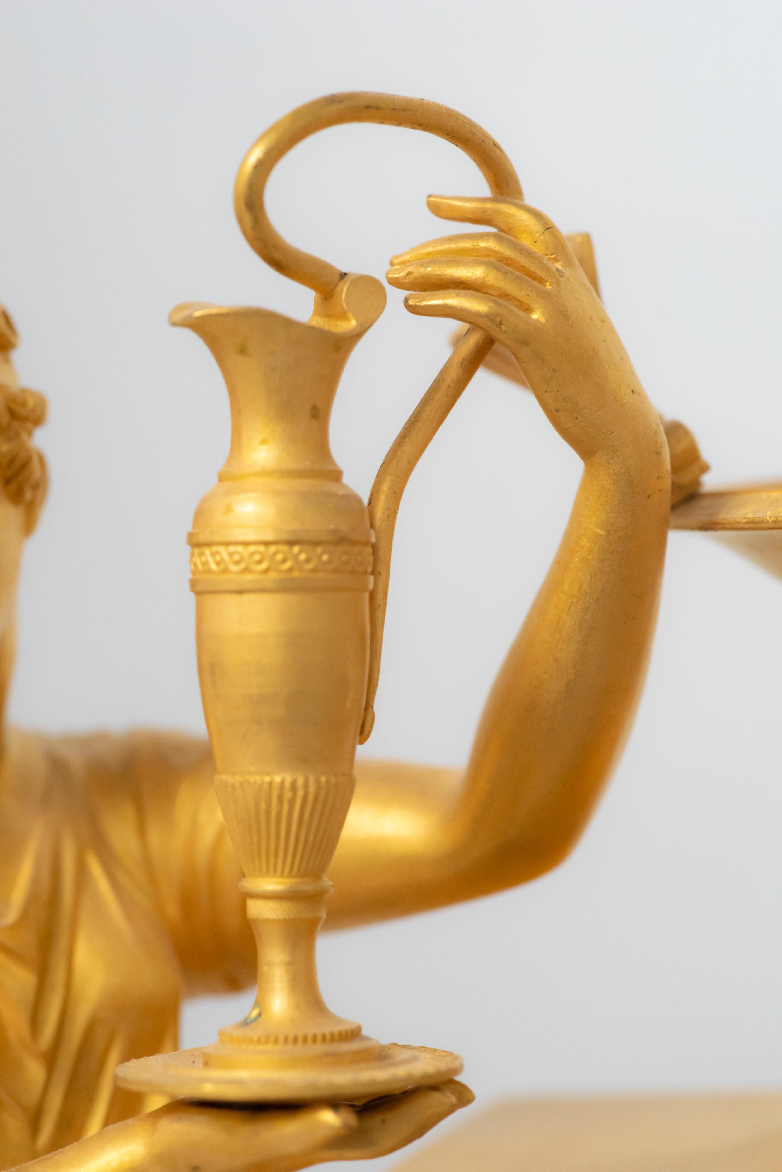 Kaminuhr aus vergoldeter Bronze aus der Restaurationszeit, die Hera repräsentiert im Angebot 5