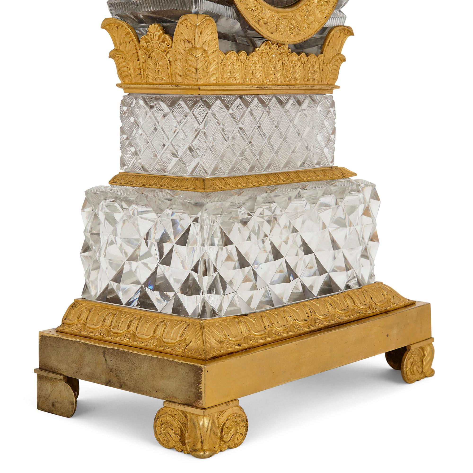 XIXe siècle Horloge de cheminée en cristal Lyre montée sur bronze doré Restauration en vente