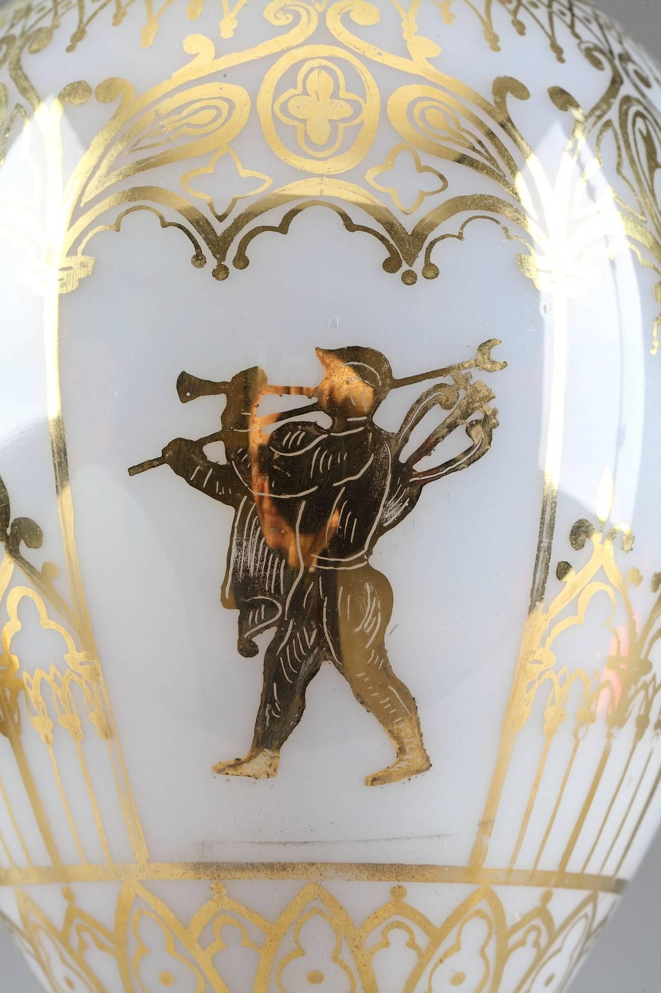 Francese Vasi in vetro opalino Restauration di Jean-Baptiste Desvignes in vendita
