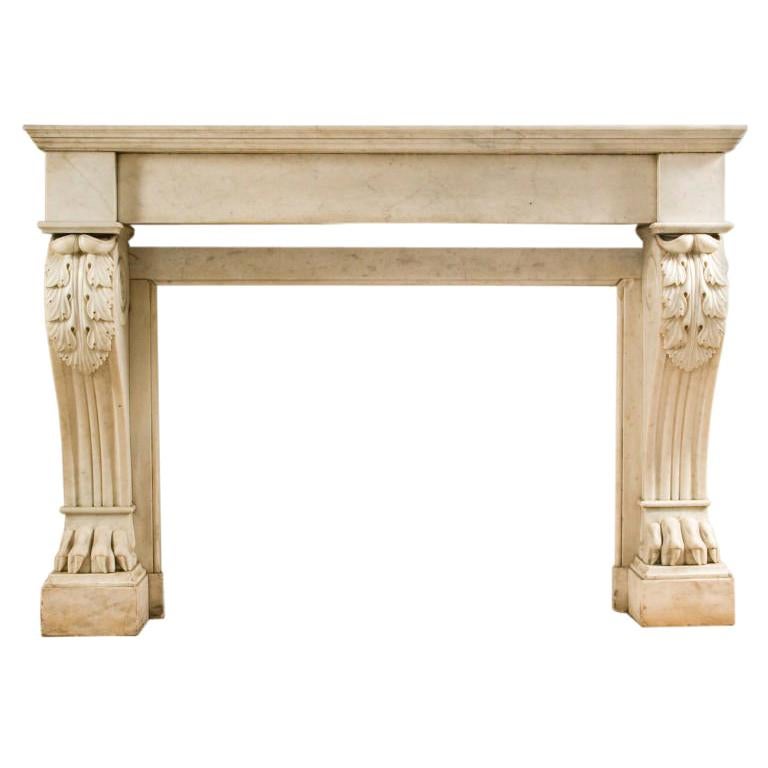 Kaminsims aus Carrara-Marmor aus der Restaurationzeit im Angebot