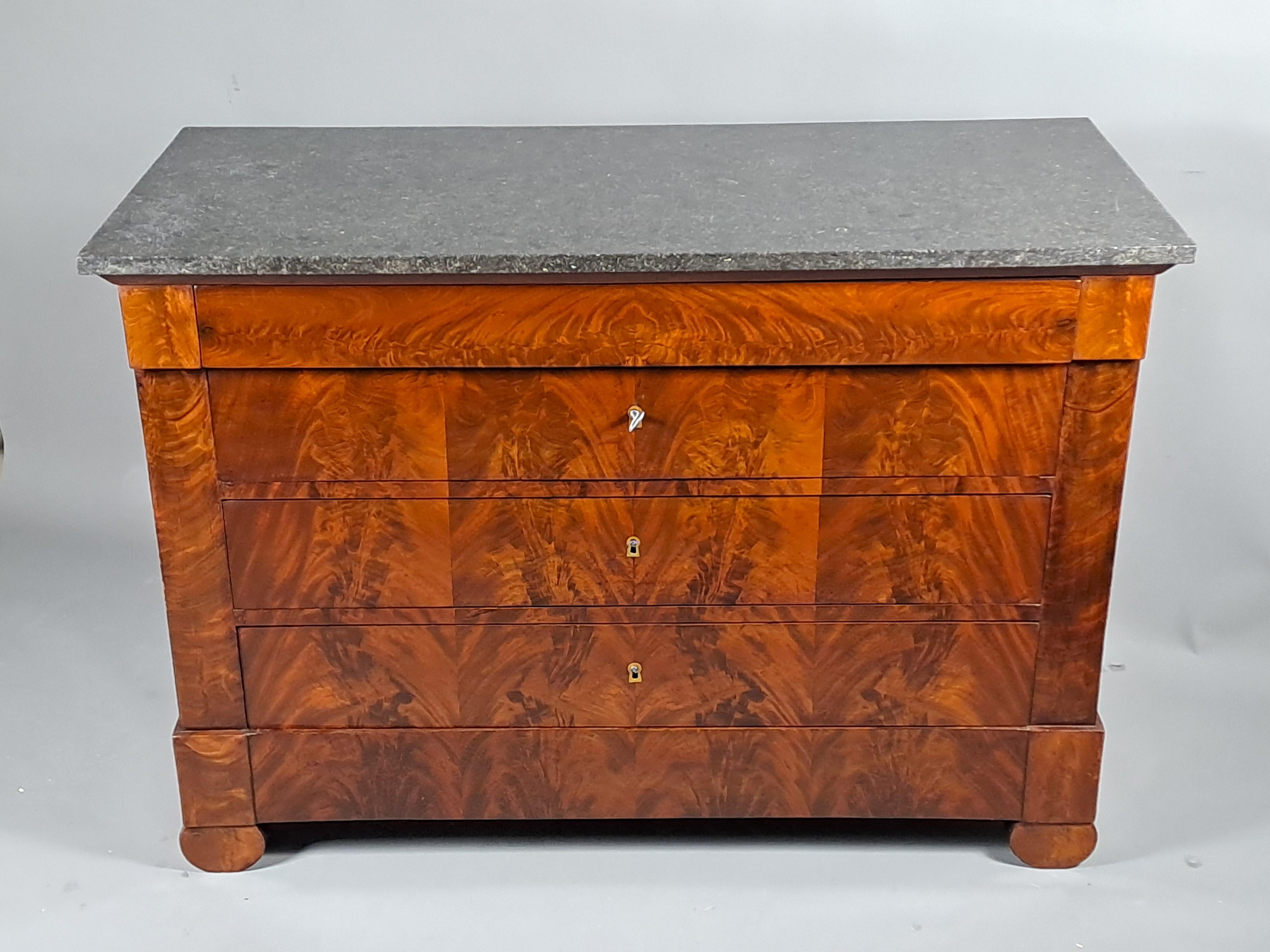 Restauration Period Commode In Flamed Mahogany For Sale 5