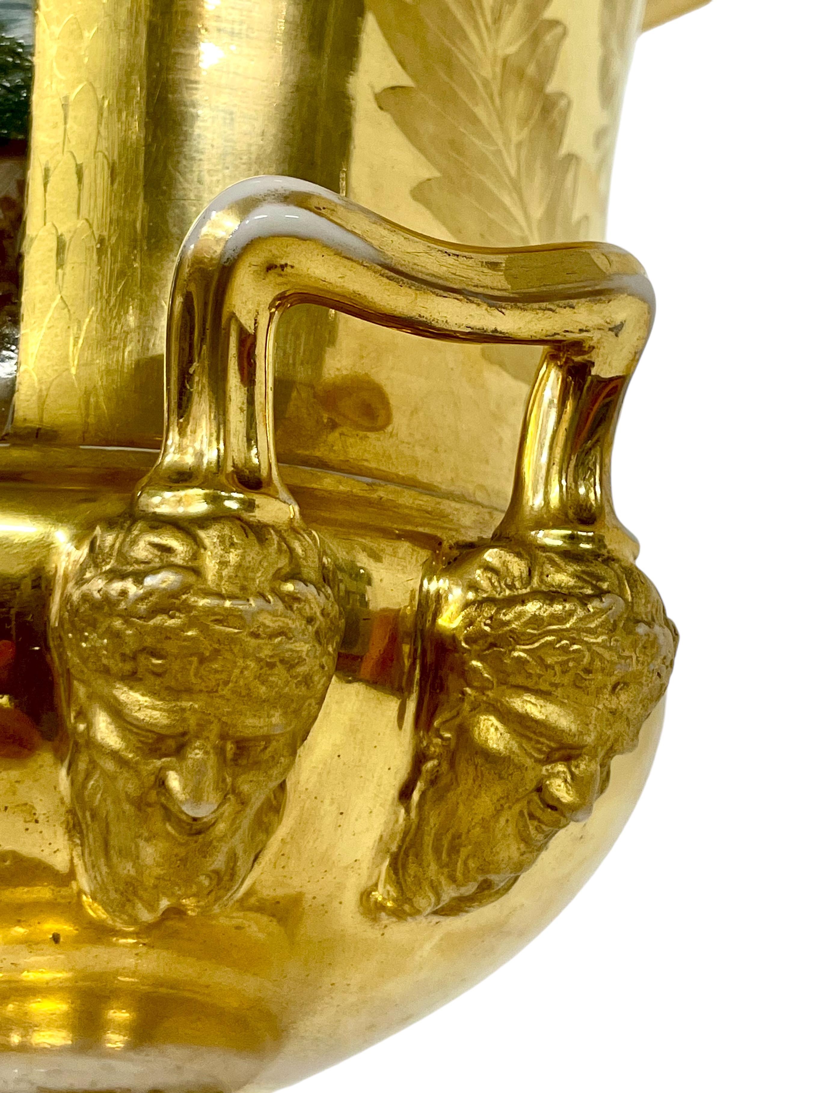 Large Gilt Porcelaine de Paris Medici Vase For Sale 5