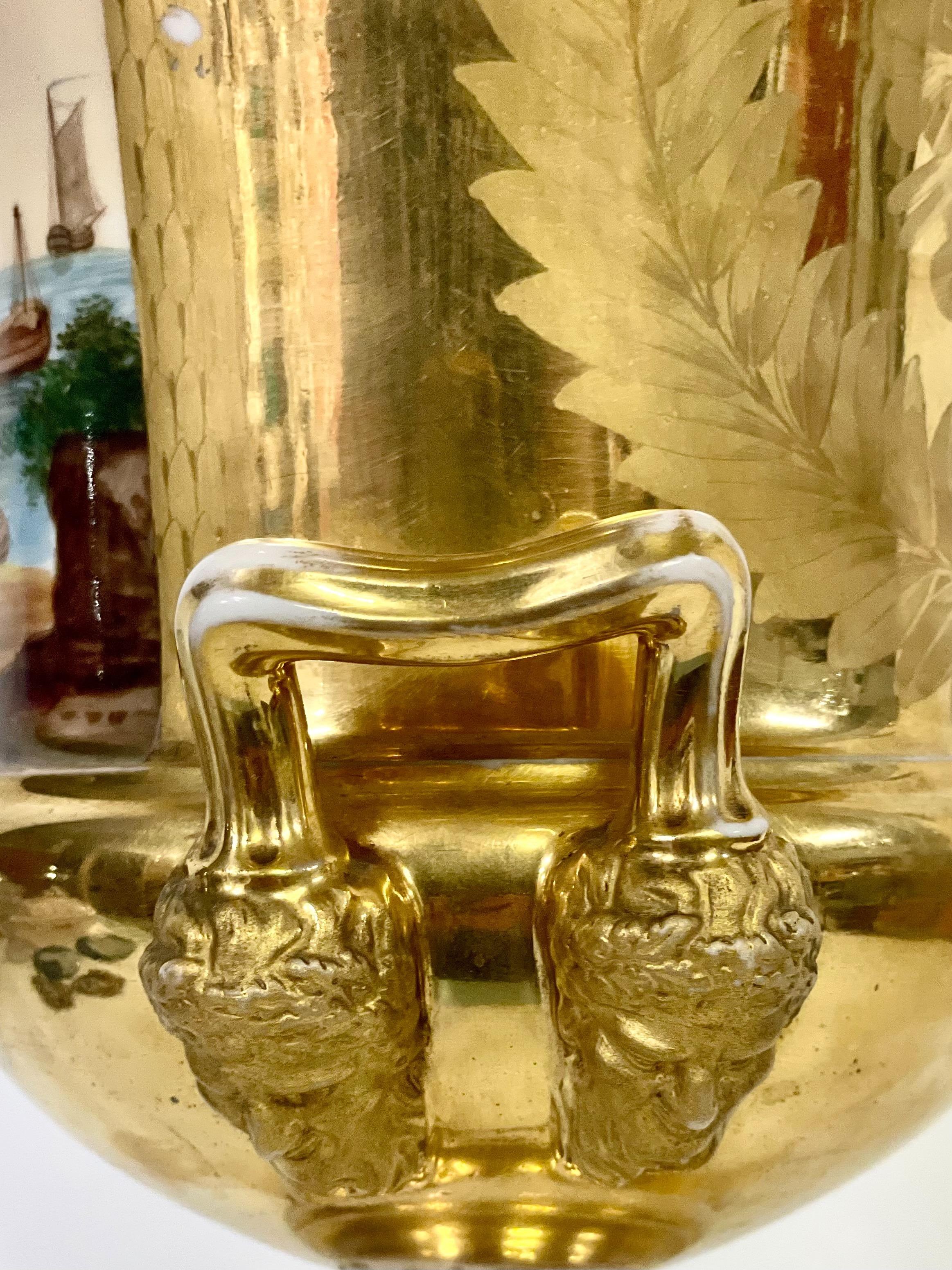 Large Gilt Porcelaine de Paris Medici Vase For Sale 3